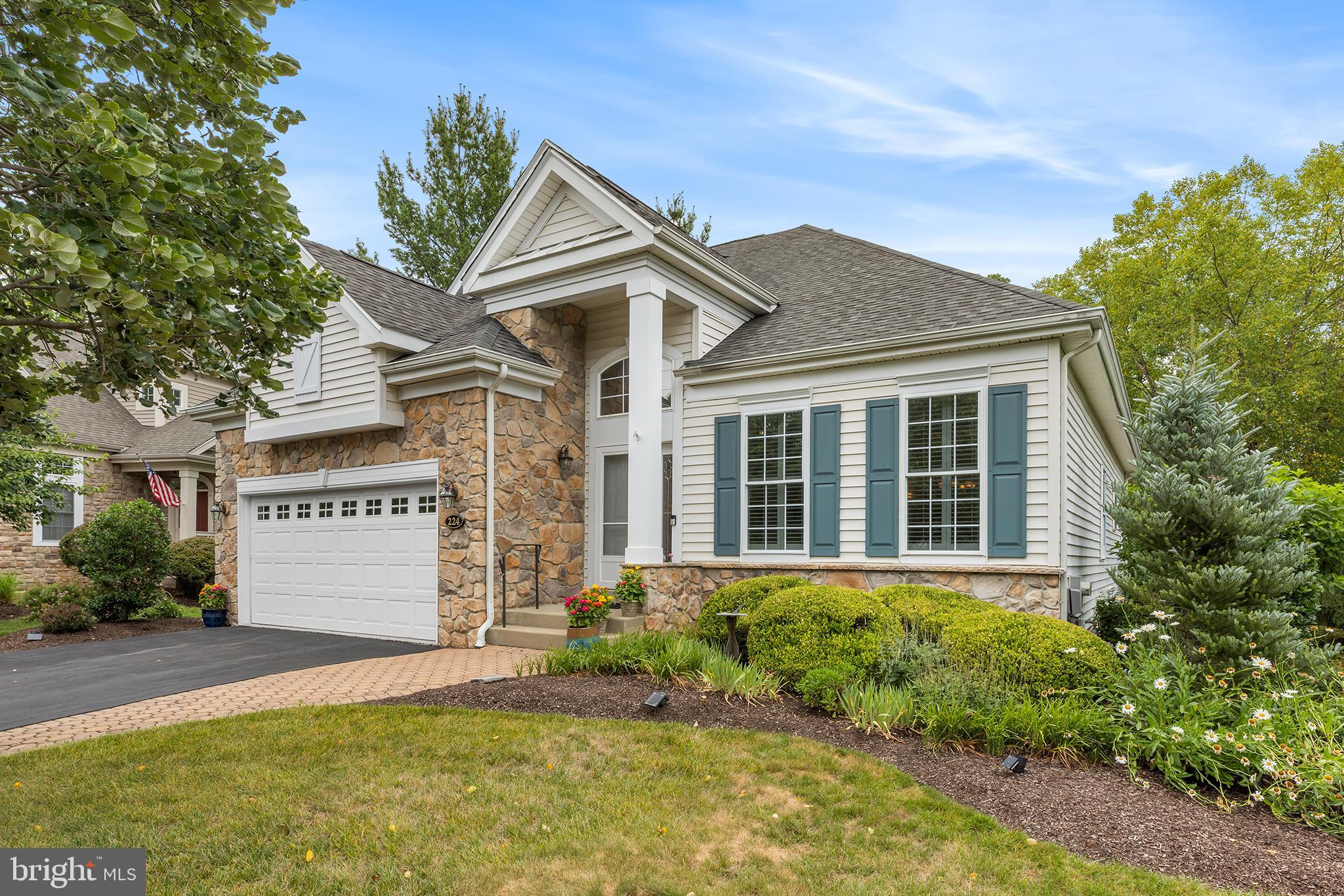 FOX RUN PRESERVE - Residential