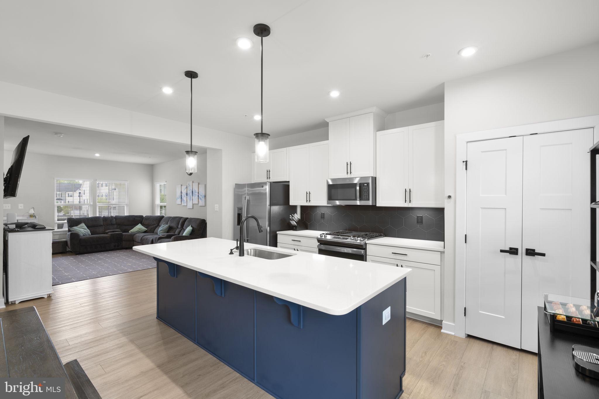 BELLE AIR TOWNHOMES - Residential