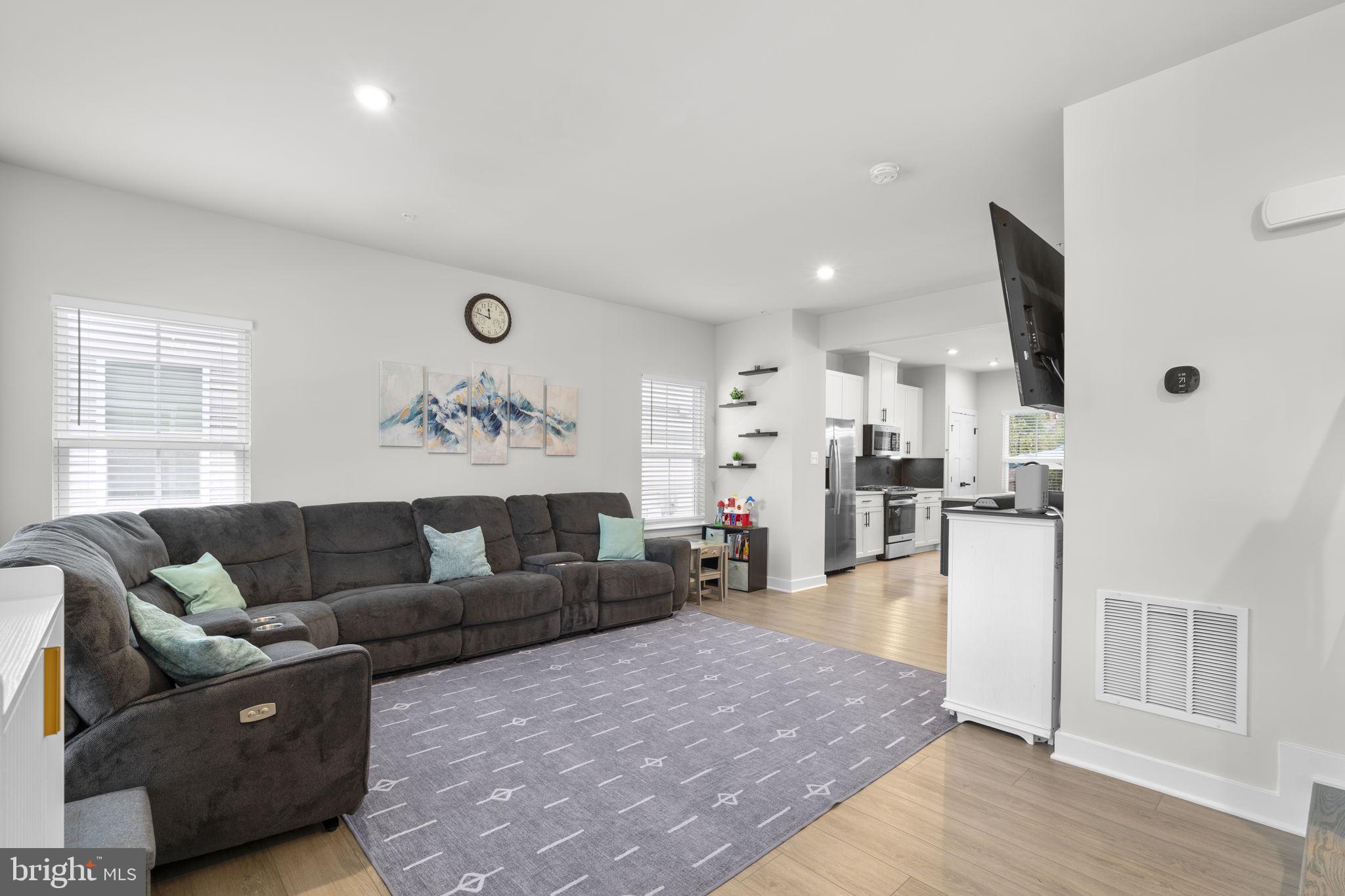 BELLE AIR TOWNHOMES - Residential