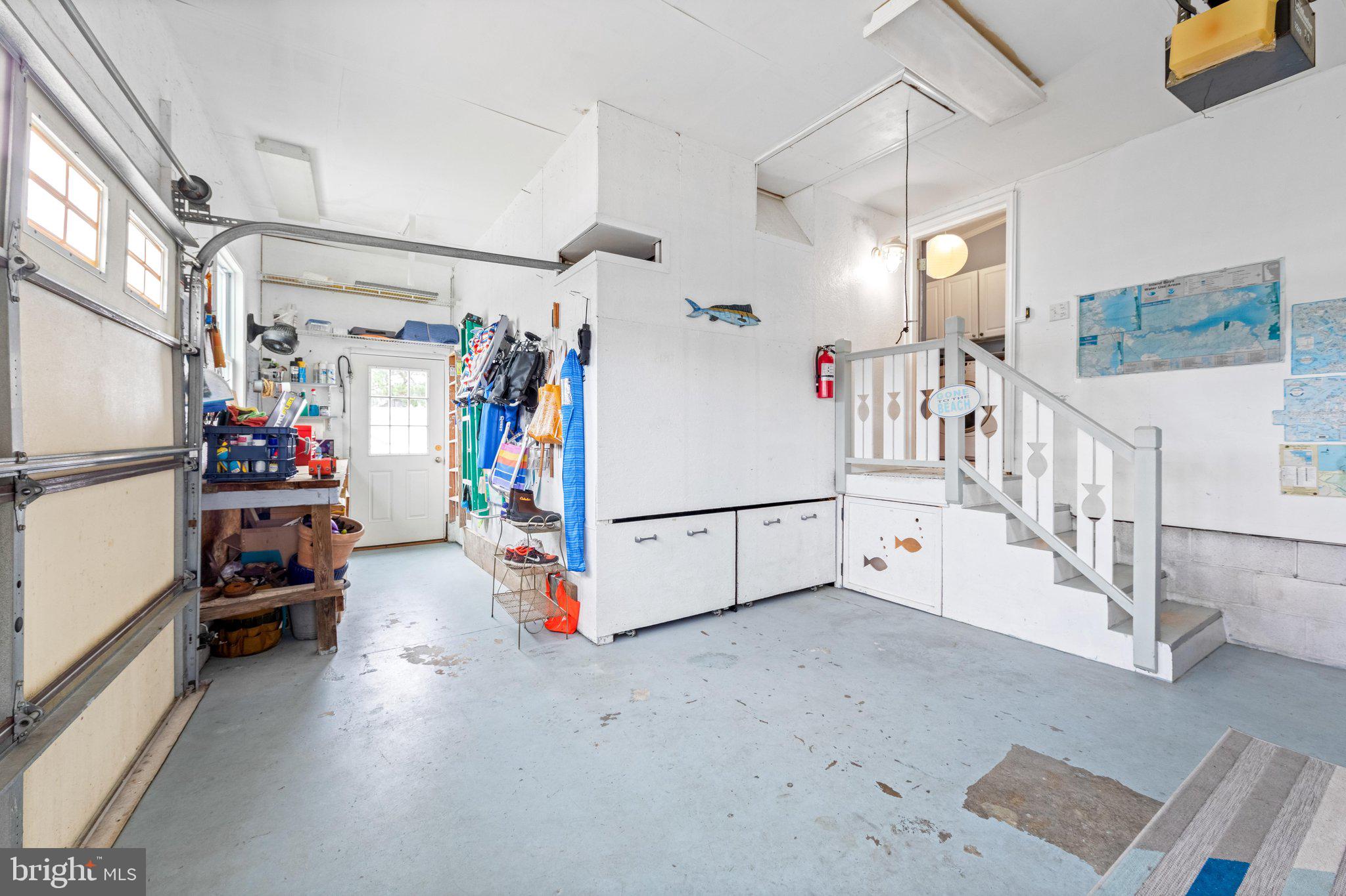 WHITE HOUSE BEACH - Residential