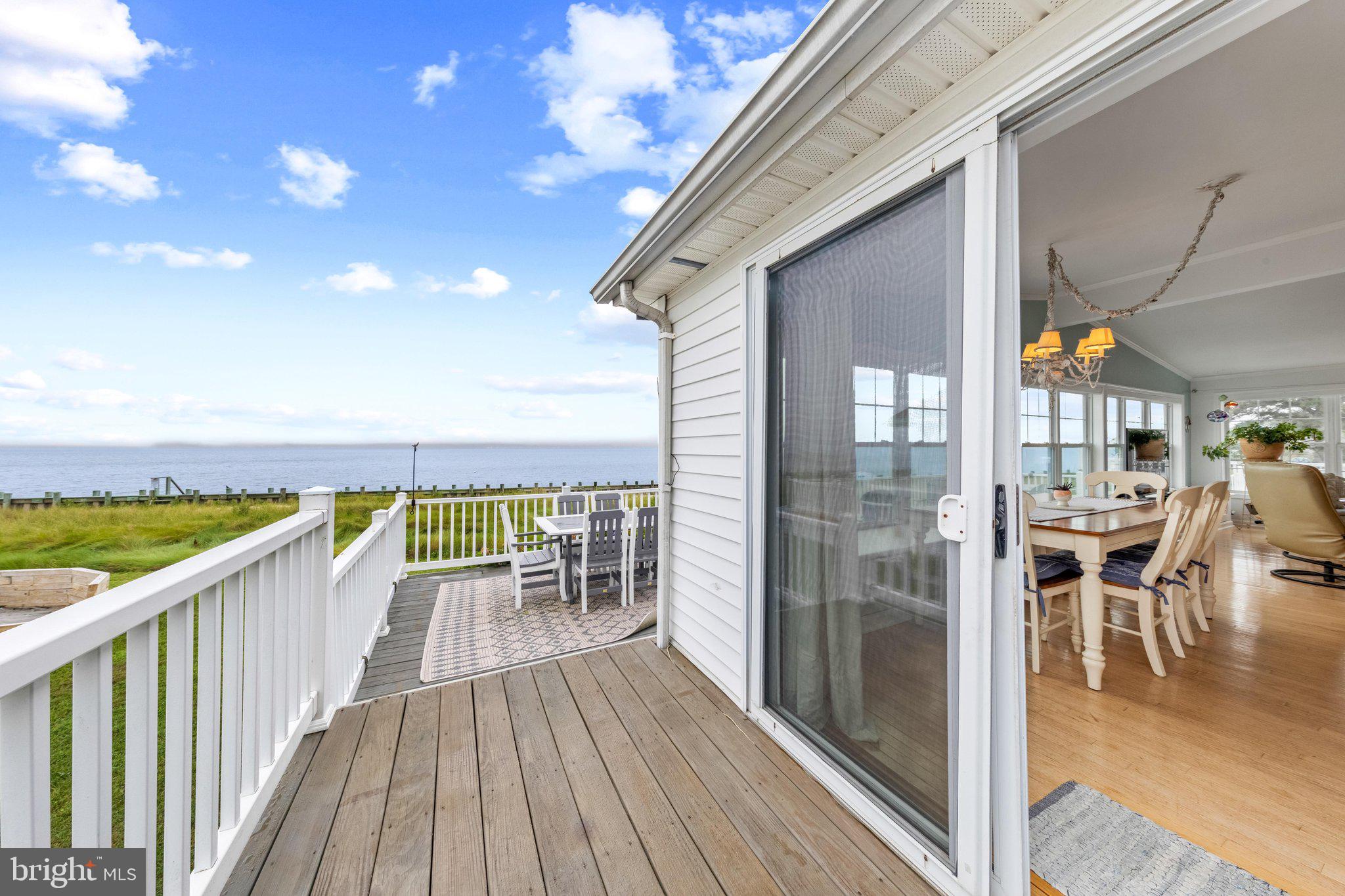 WHITE HOUSE BEACH - Residential