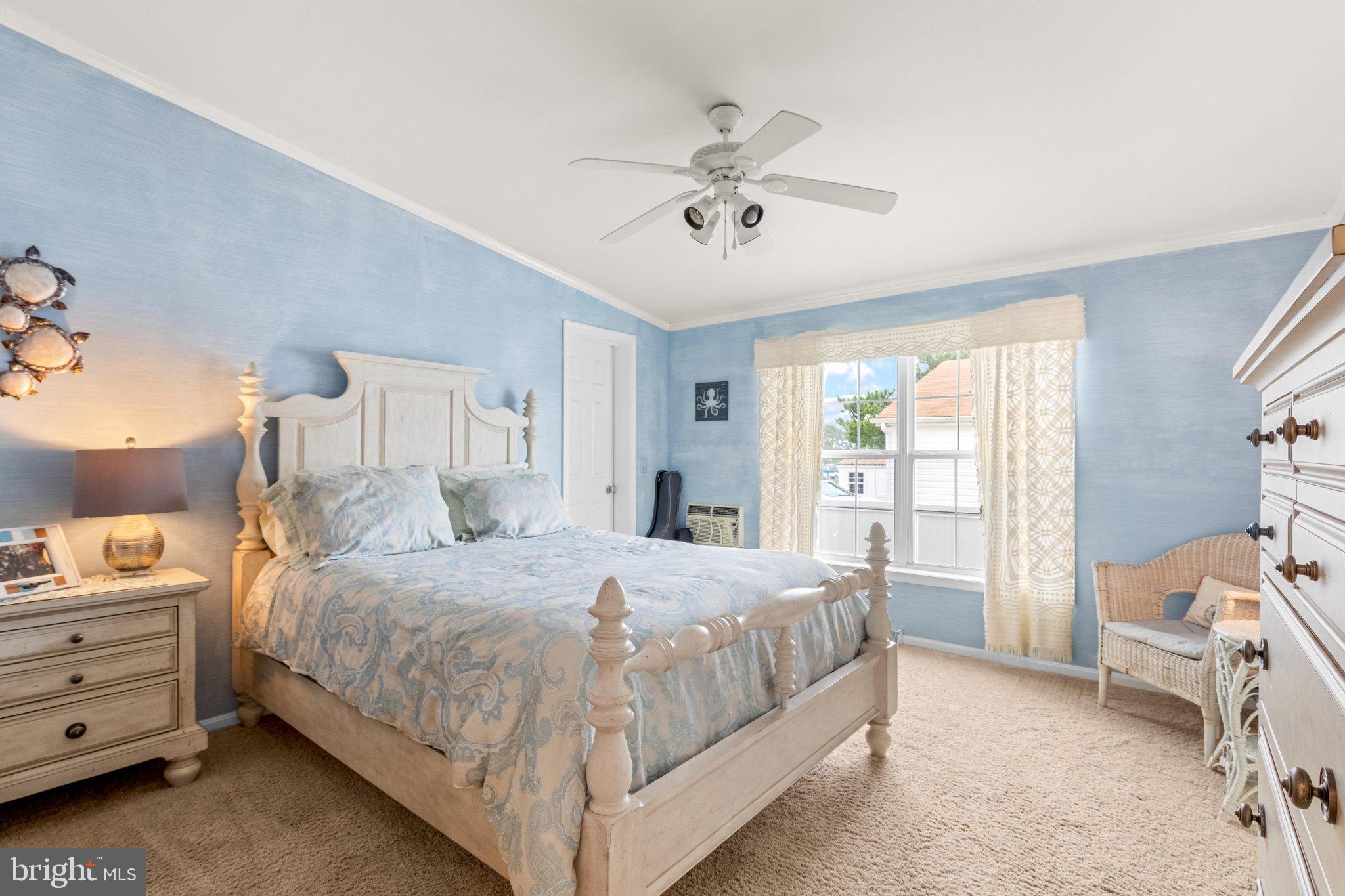 WHITE HOUSE BEACH - Residential