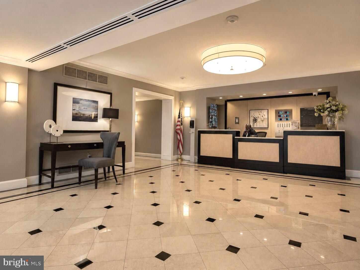 THE ELIZABETH - Residential