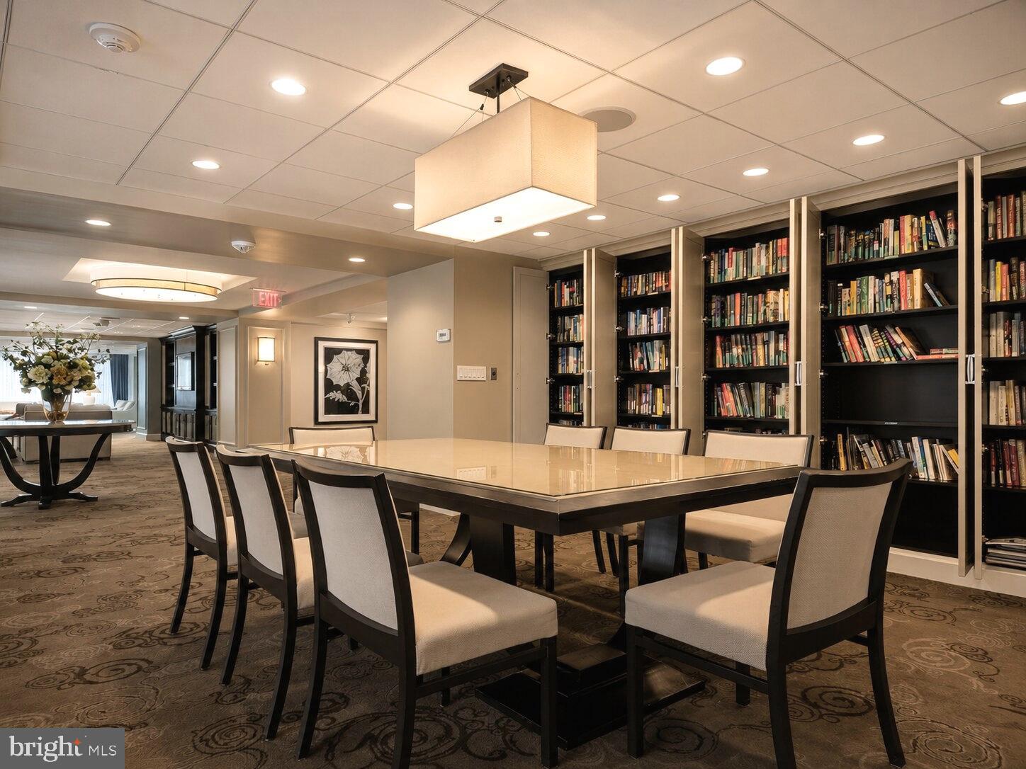 THE ELIZABETH - Residential