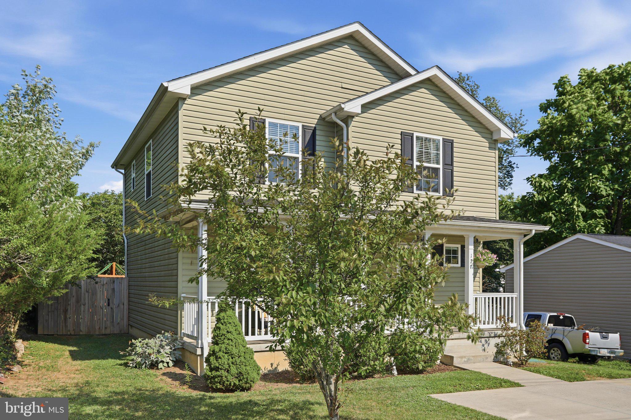 TOWN OF STRASBURG - Residential