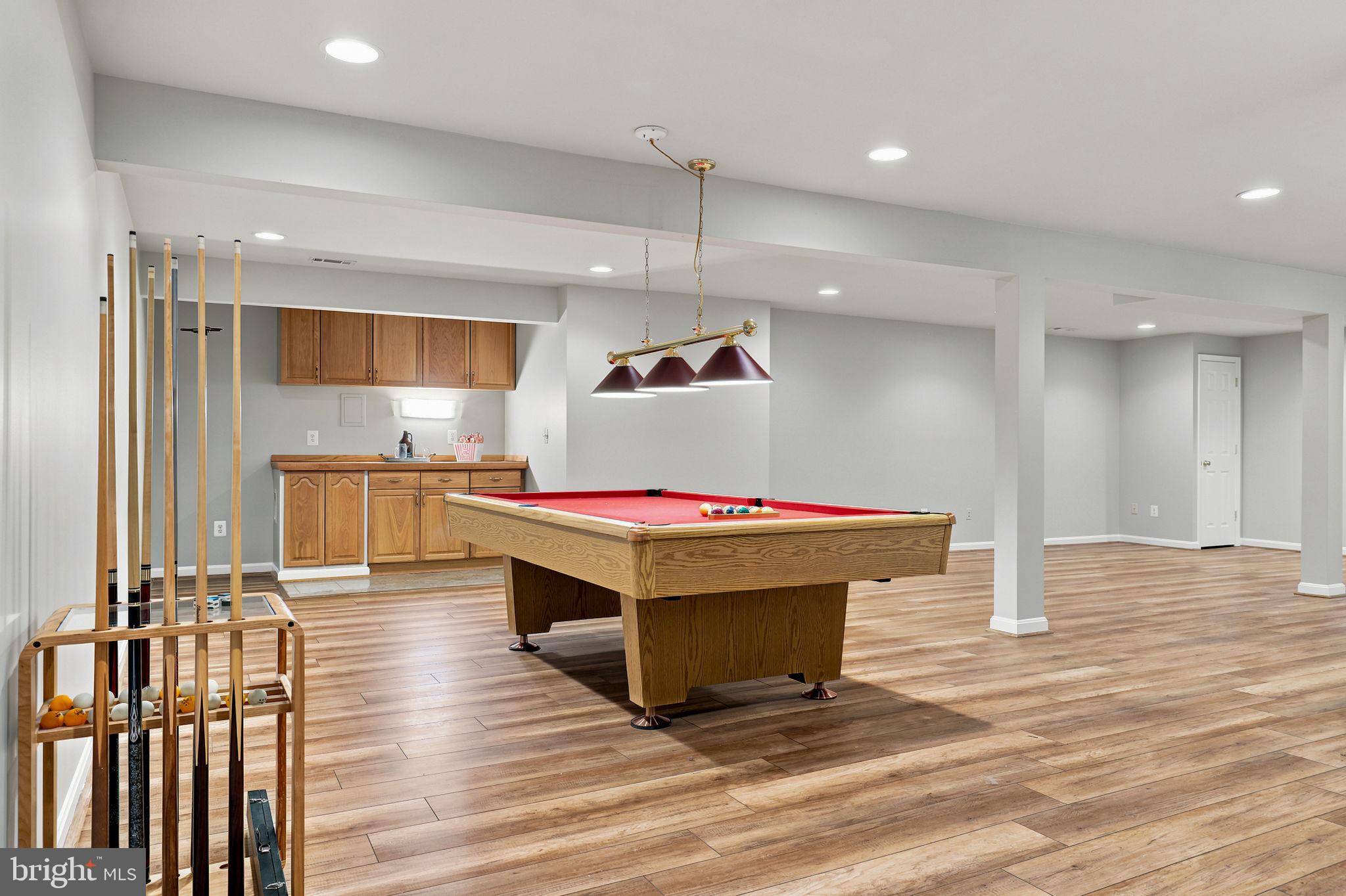 ROUND HILL - Residential