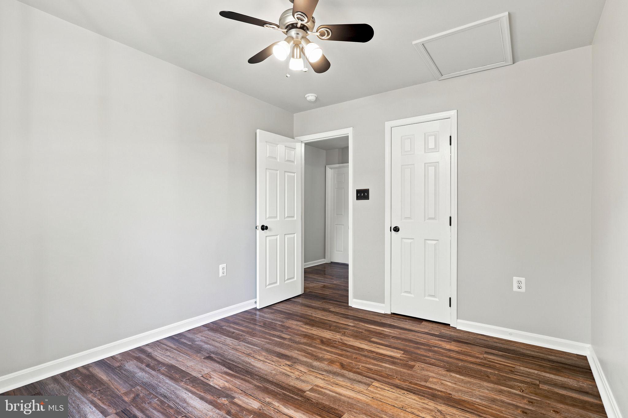 ROUND HILL - Residential