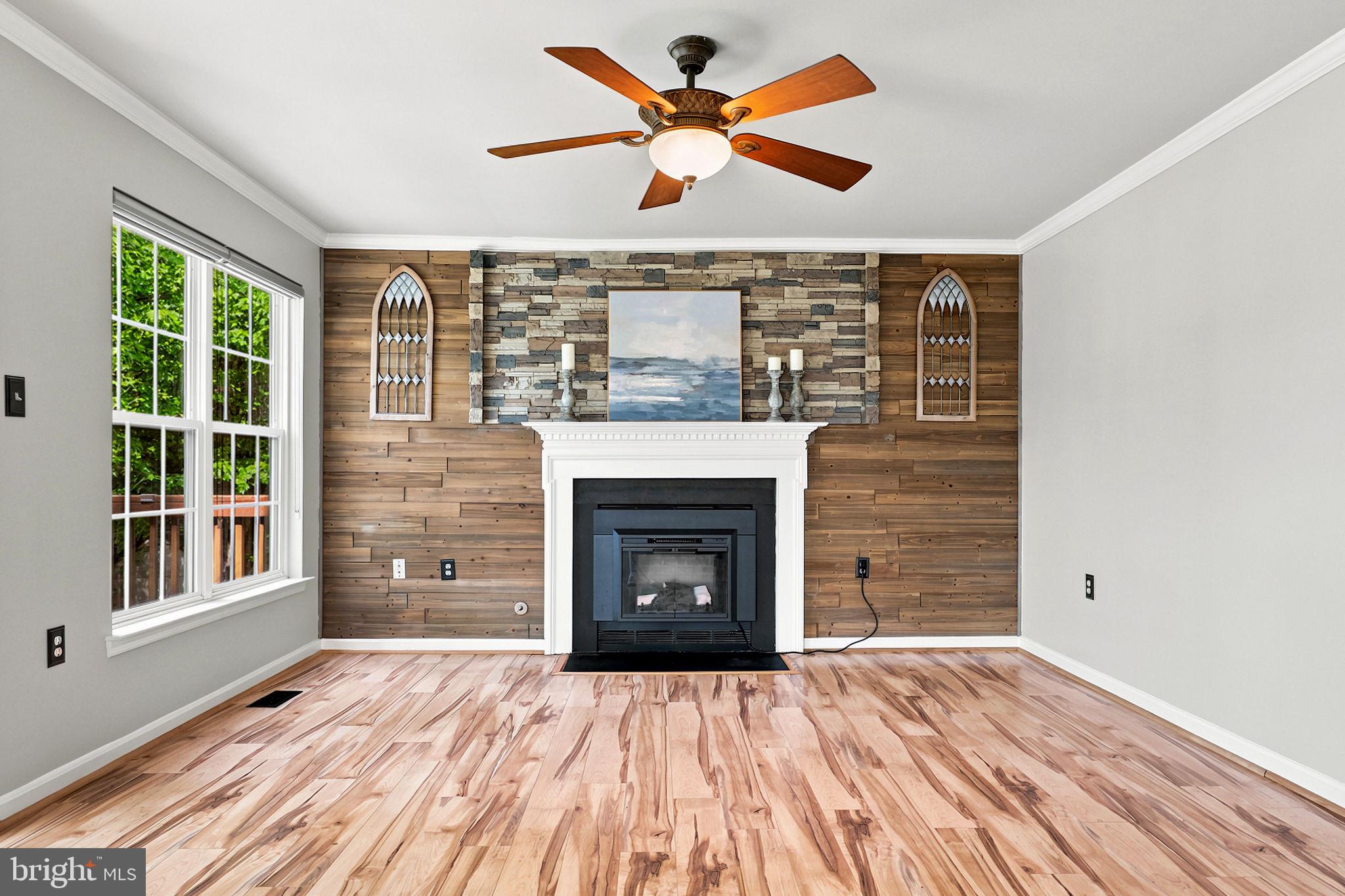 ROUND HILL - Residential