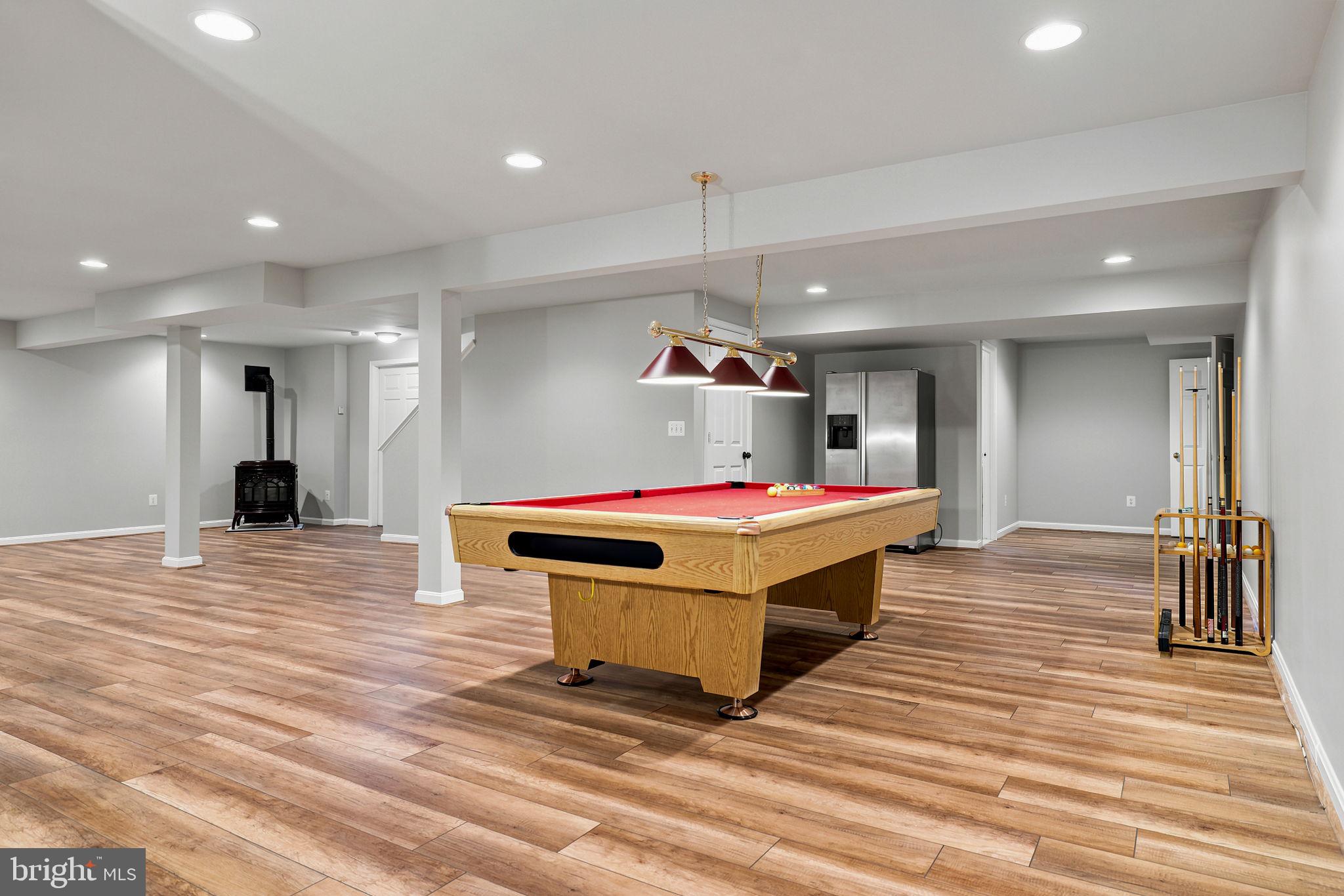 ROUND HILL - Residential