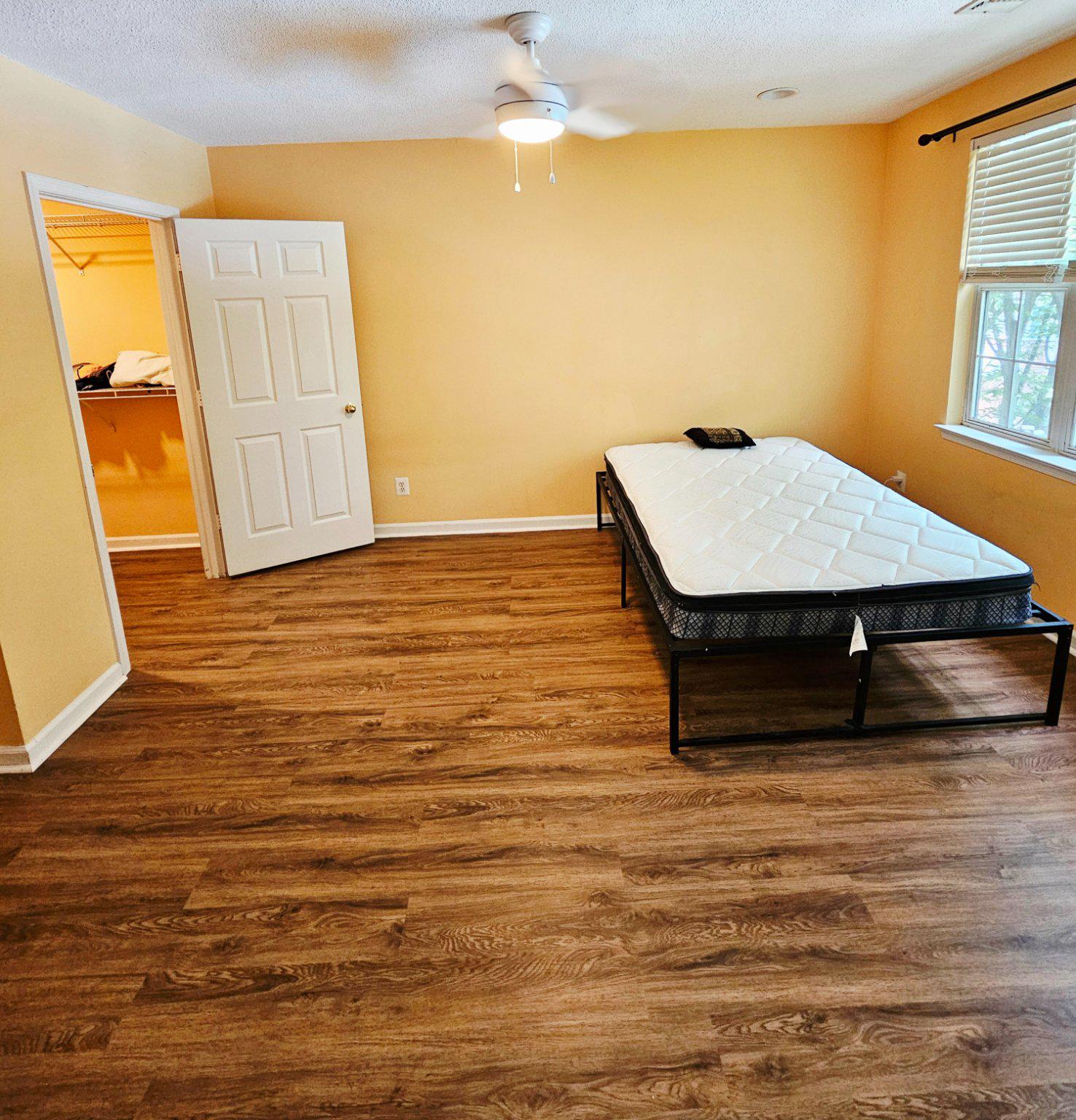 SOUTHGLEN AT UNIVERSITY CENTER - Residential