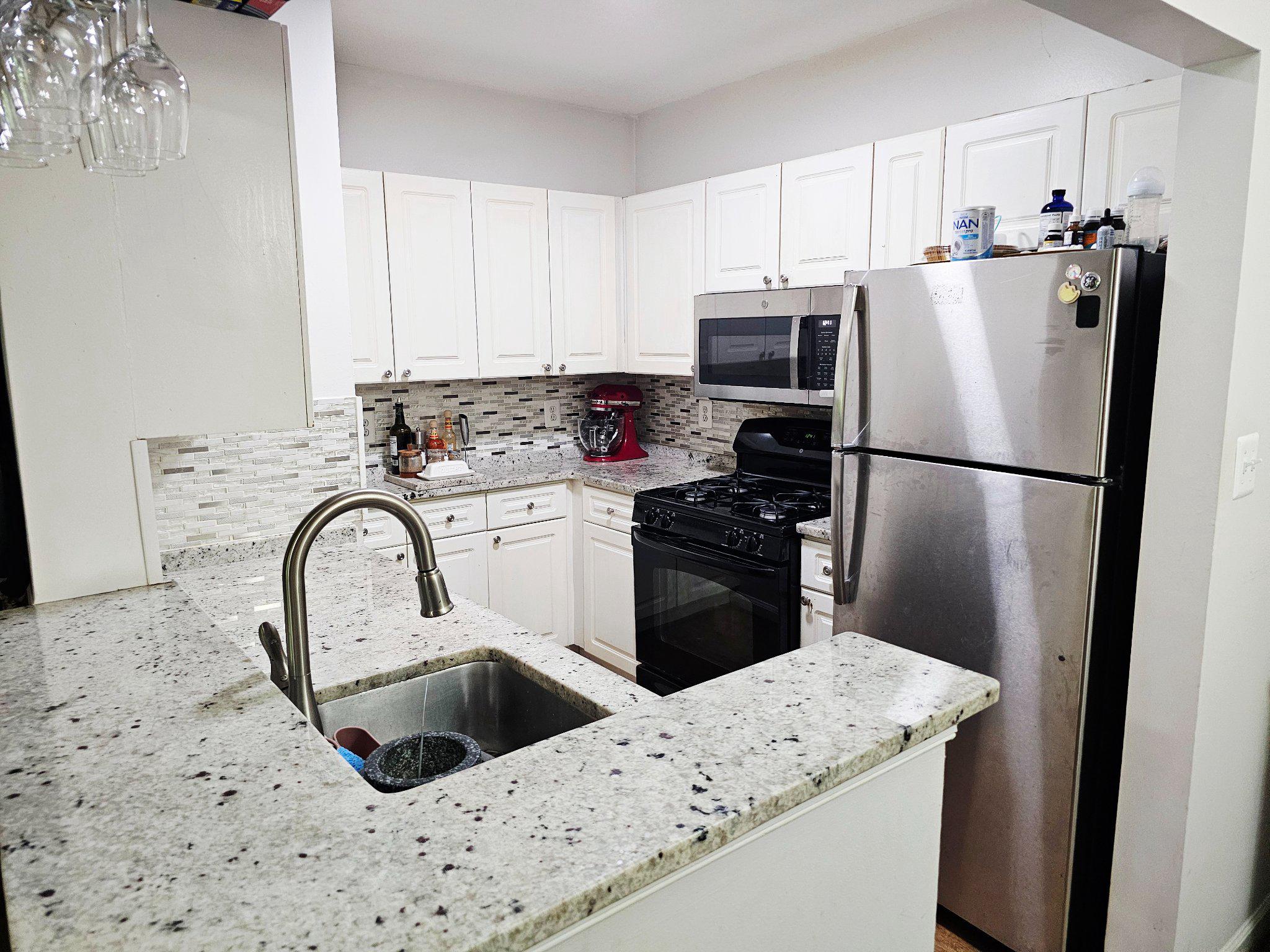 SOUTHGLEN AT UNIVERSITY CENTER - Residential