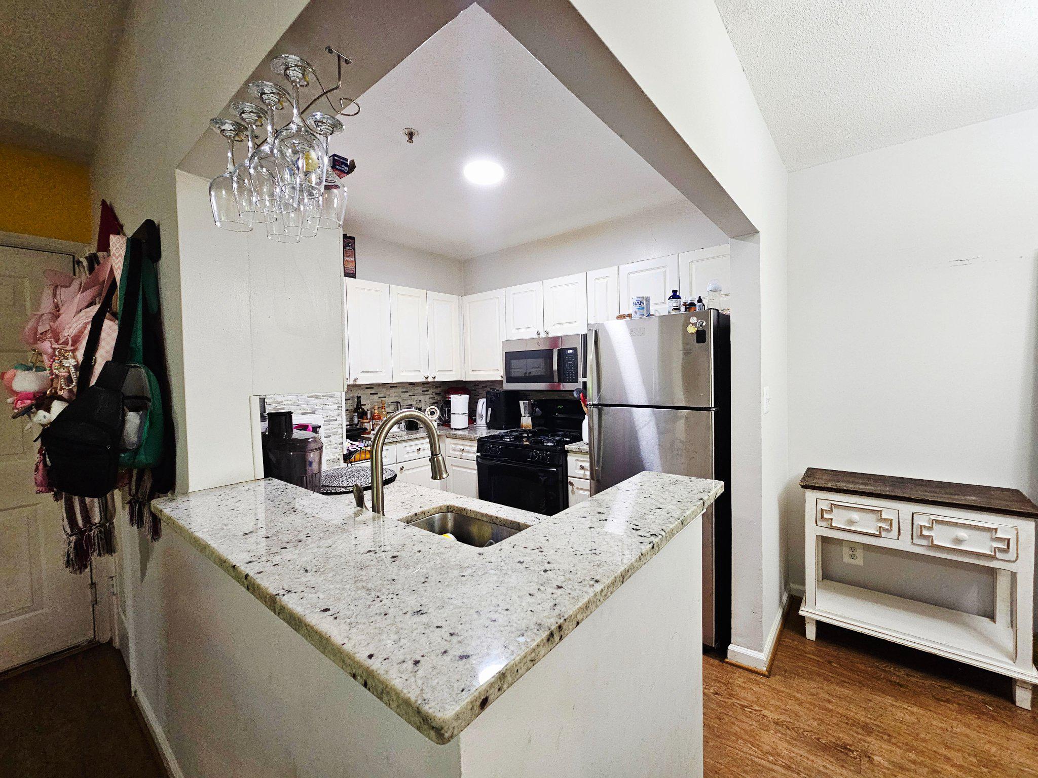 SOUTHGLEN AT UNIVERSITY CENTER - Residential