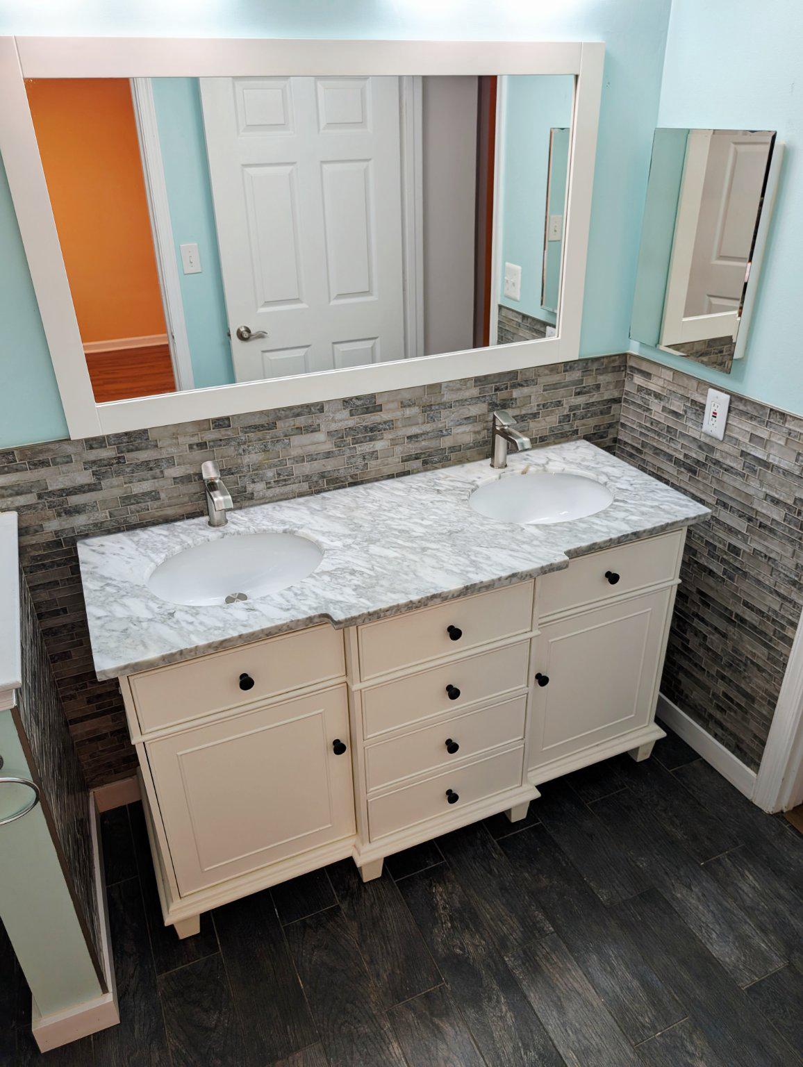 SOUTHGLEN AT UNIVERSITY CENTER - Residential