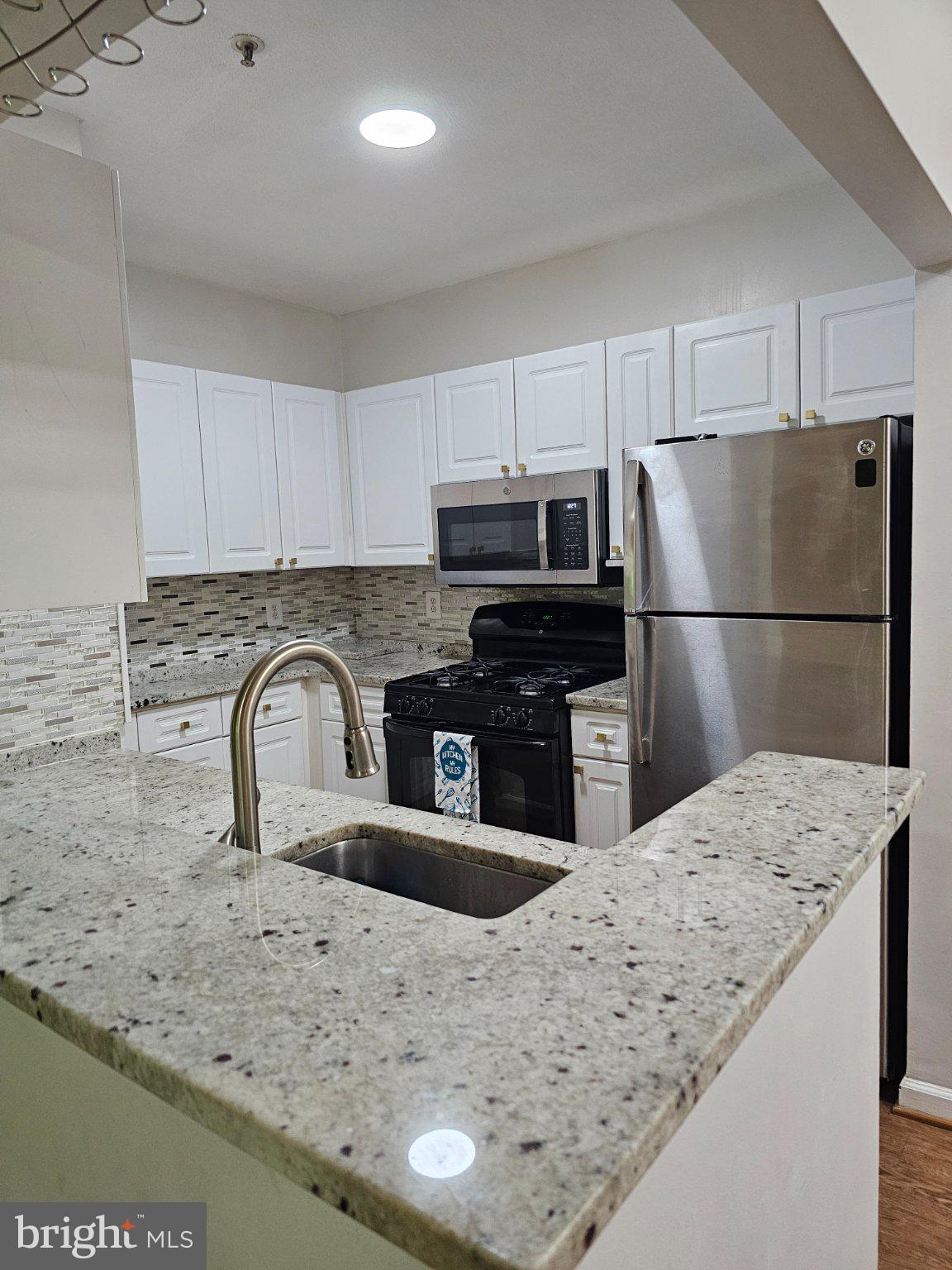 SOUTHGLEN AT UNIVERSITY CENTER - Residential