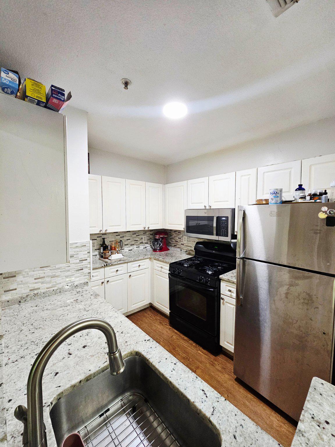 SOUTHGLEN AT UNIVERSITY CENTER - Residential
