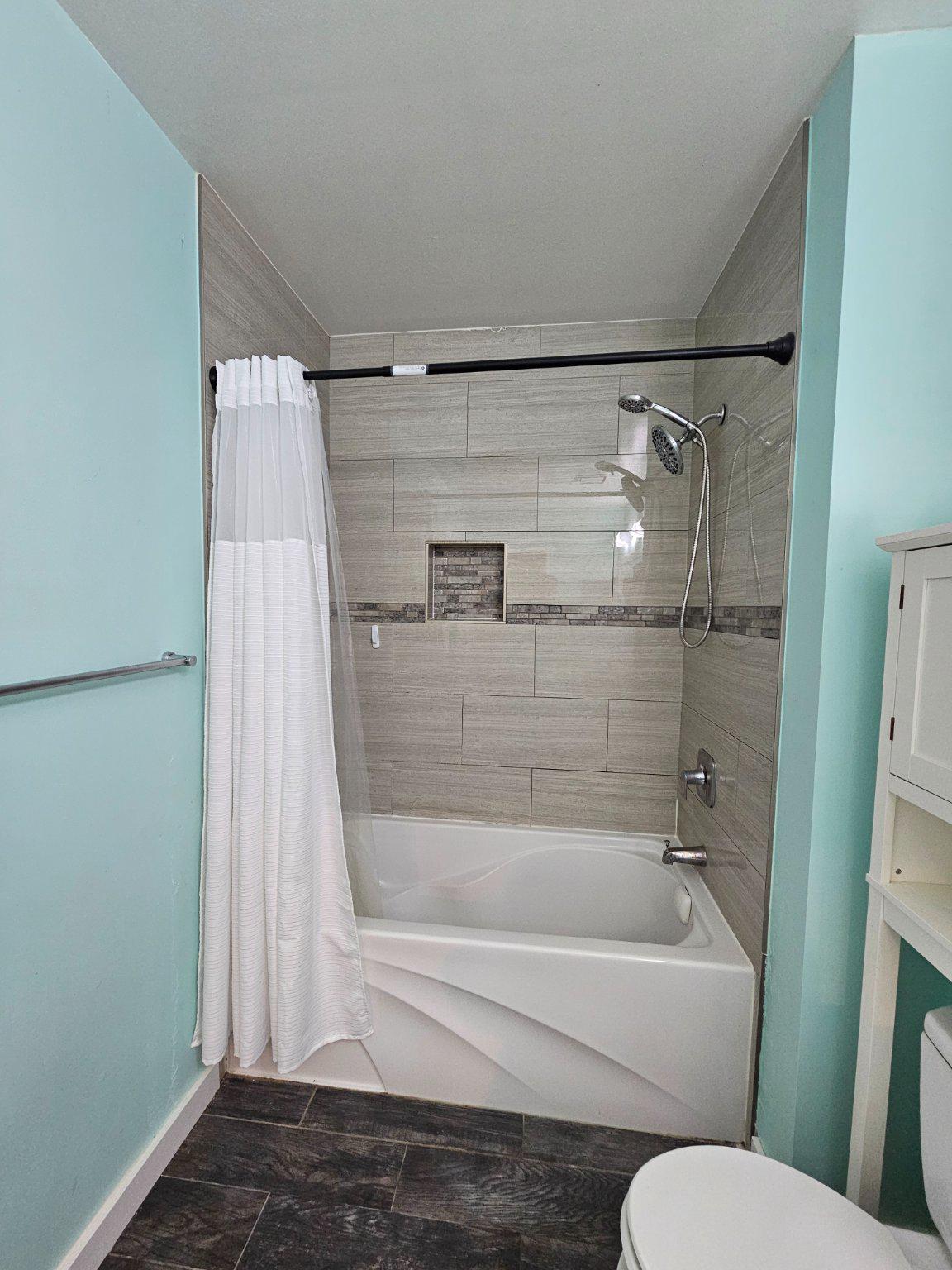 SOUTHGLEN AT UNIVERSITY CENTER - Residential