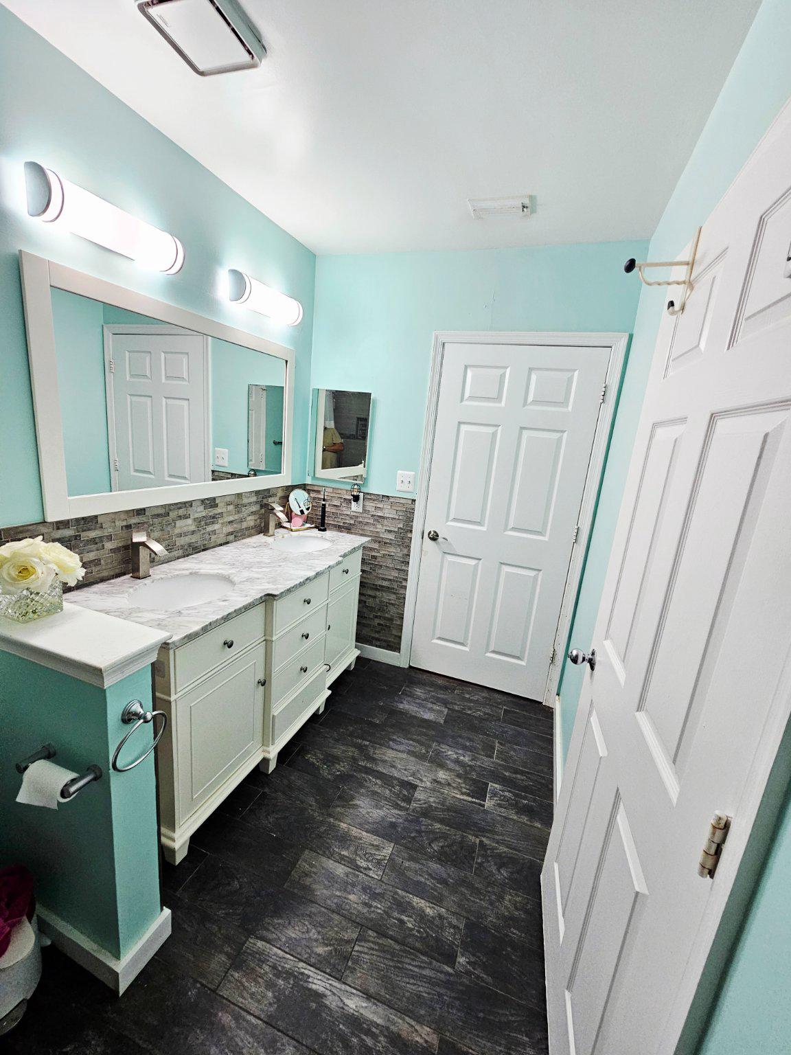 SOUTHGLEN AT UNIVERSITY CENTER - Residential