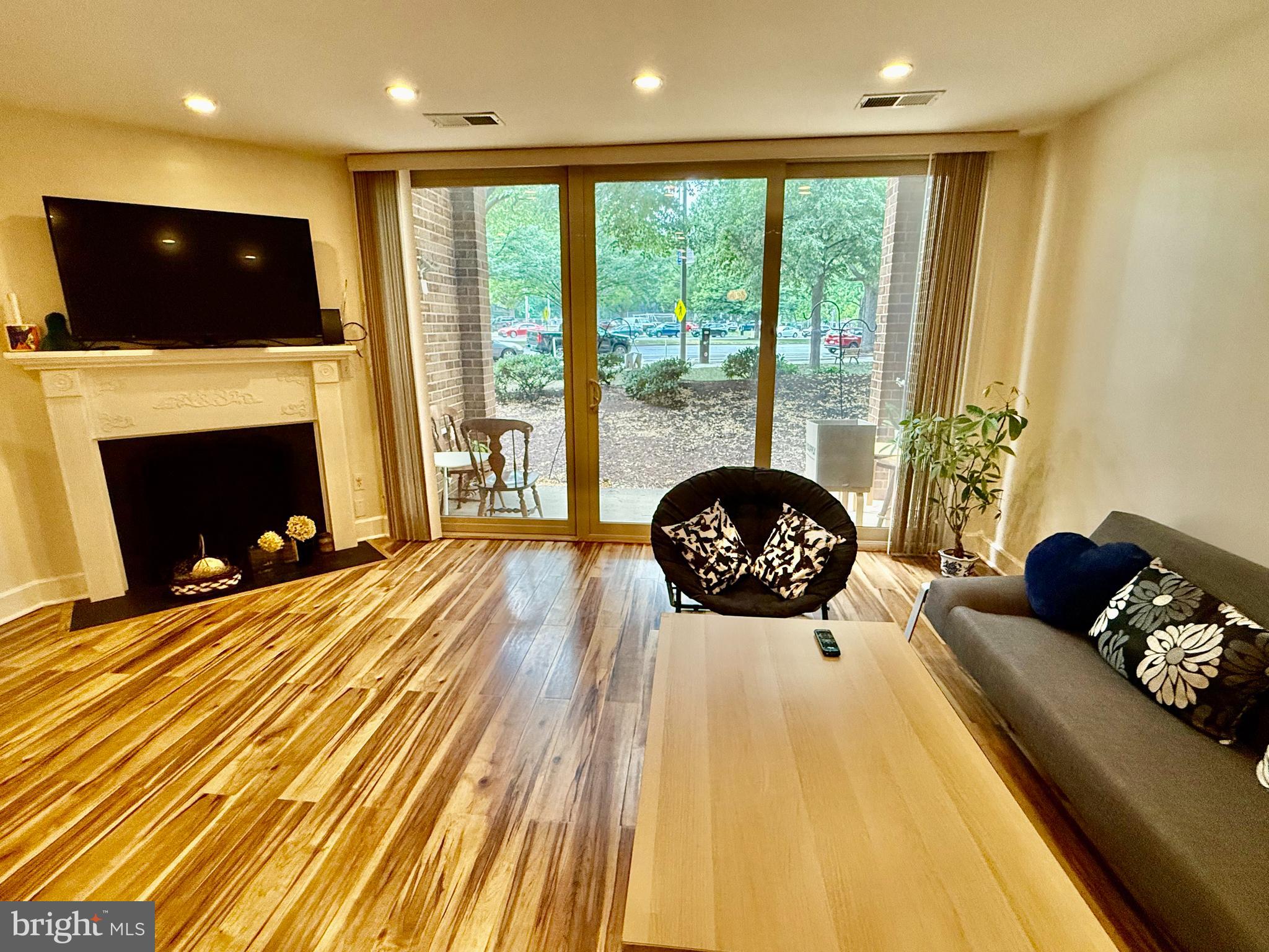SOUTHAMPTON - Residential