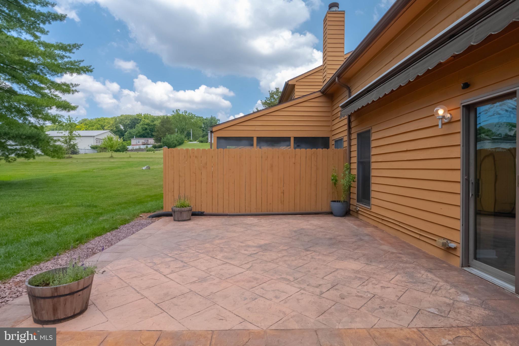 WESTVIEW MANOR - Residential