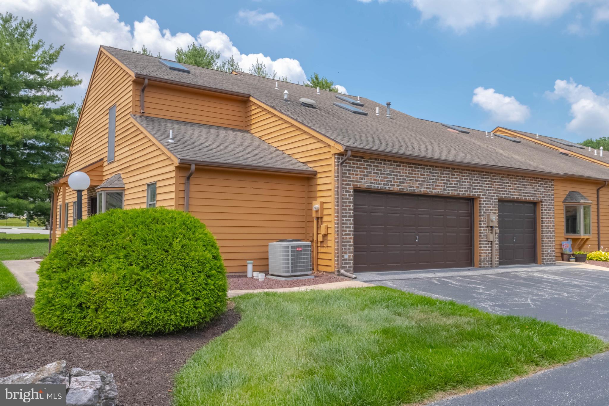 WESTVIEW MANOR - Residential