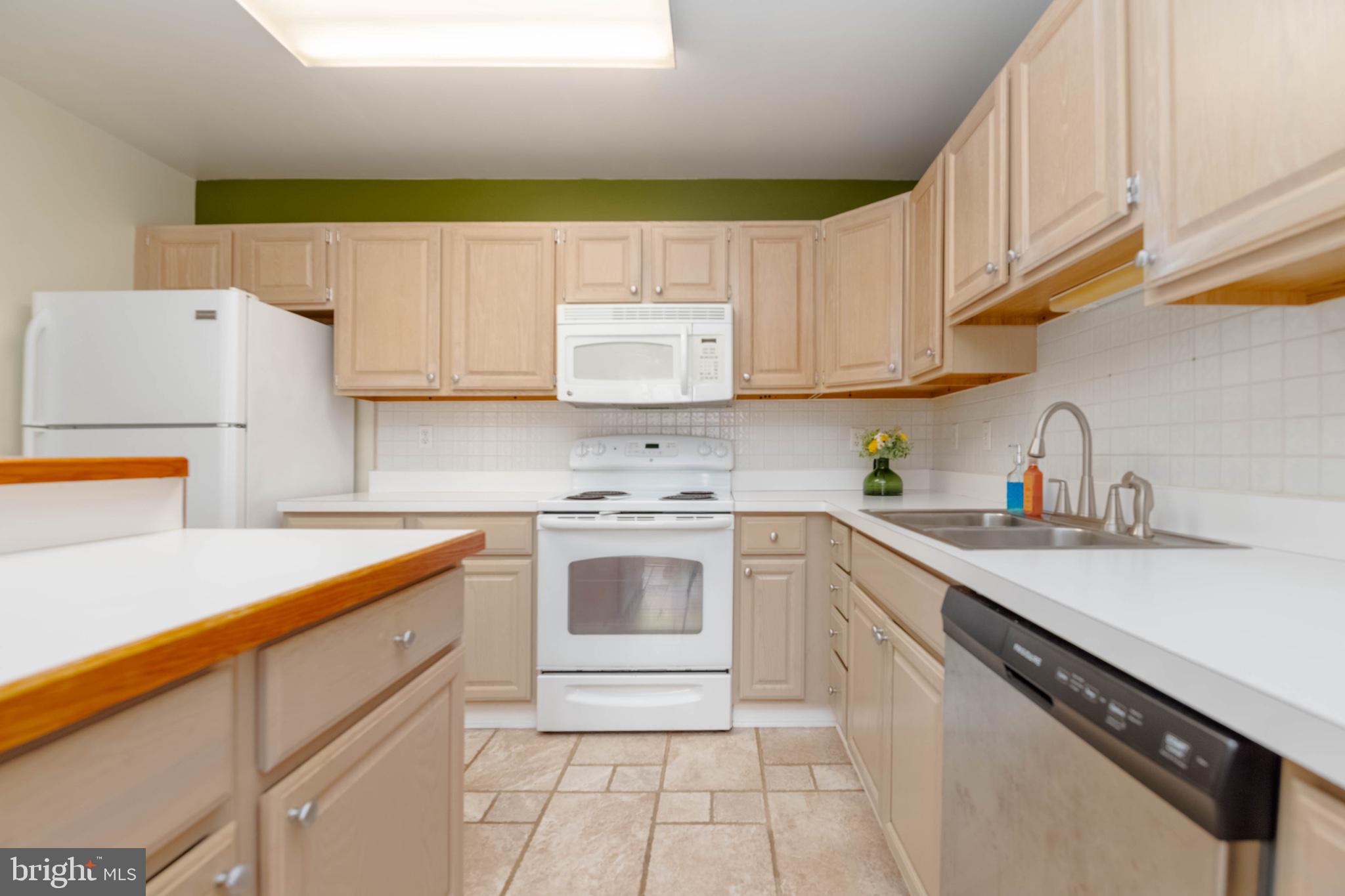 WESTVIEW MANOR - Residential