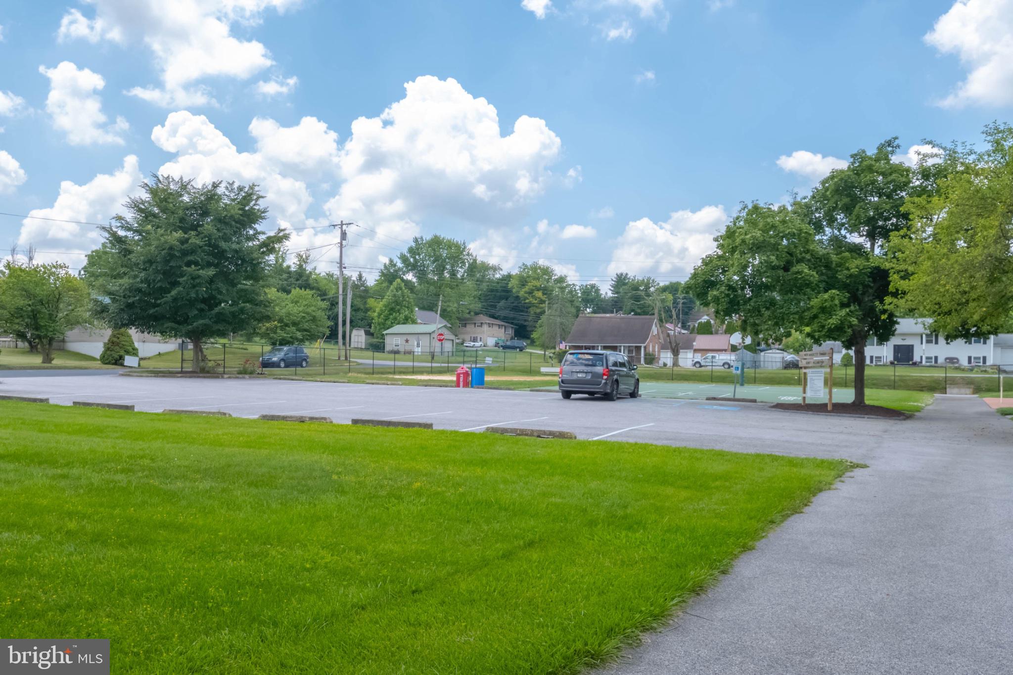 WESTVIEW MANOR - Residential