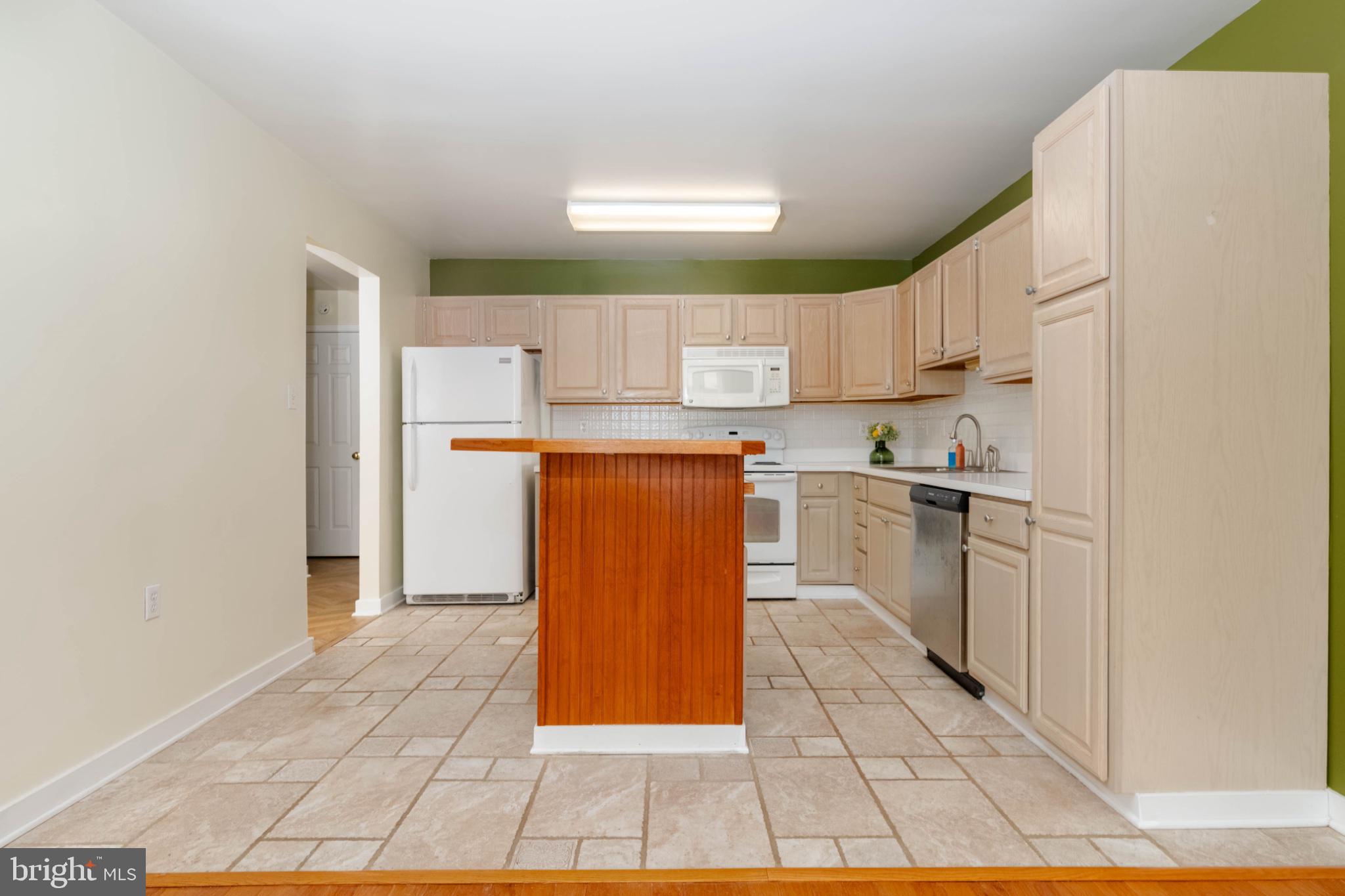 WESTVIEW MANOR - Residential