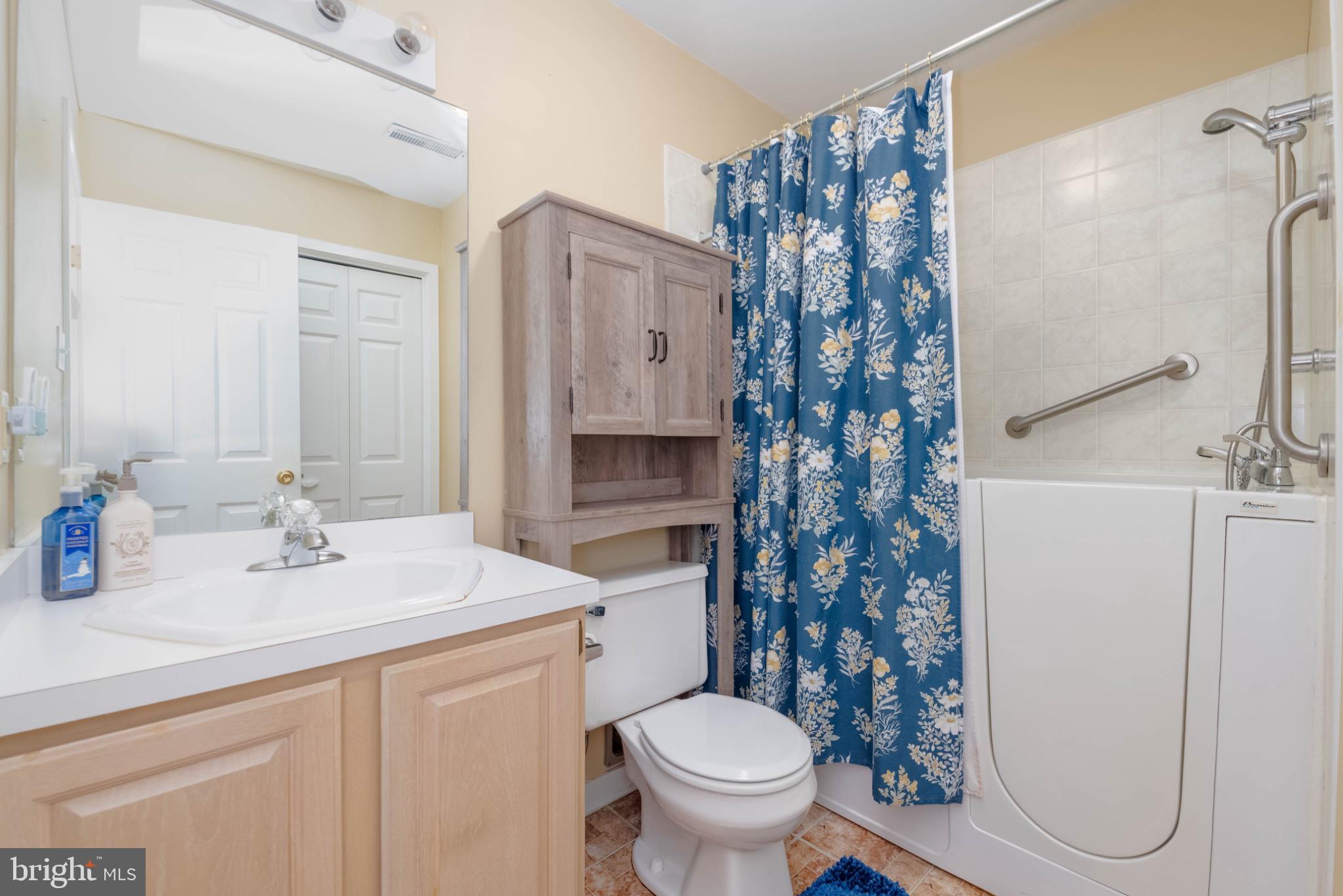 WESTVIEW MANOR - Residential