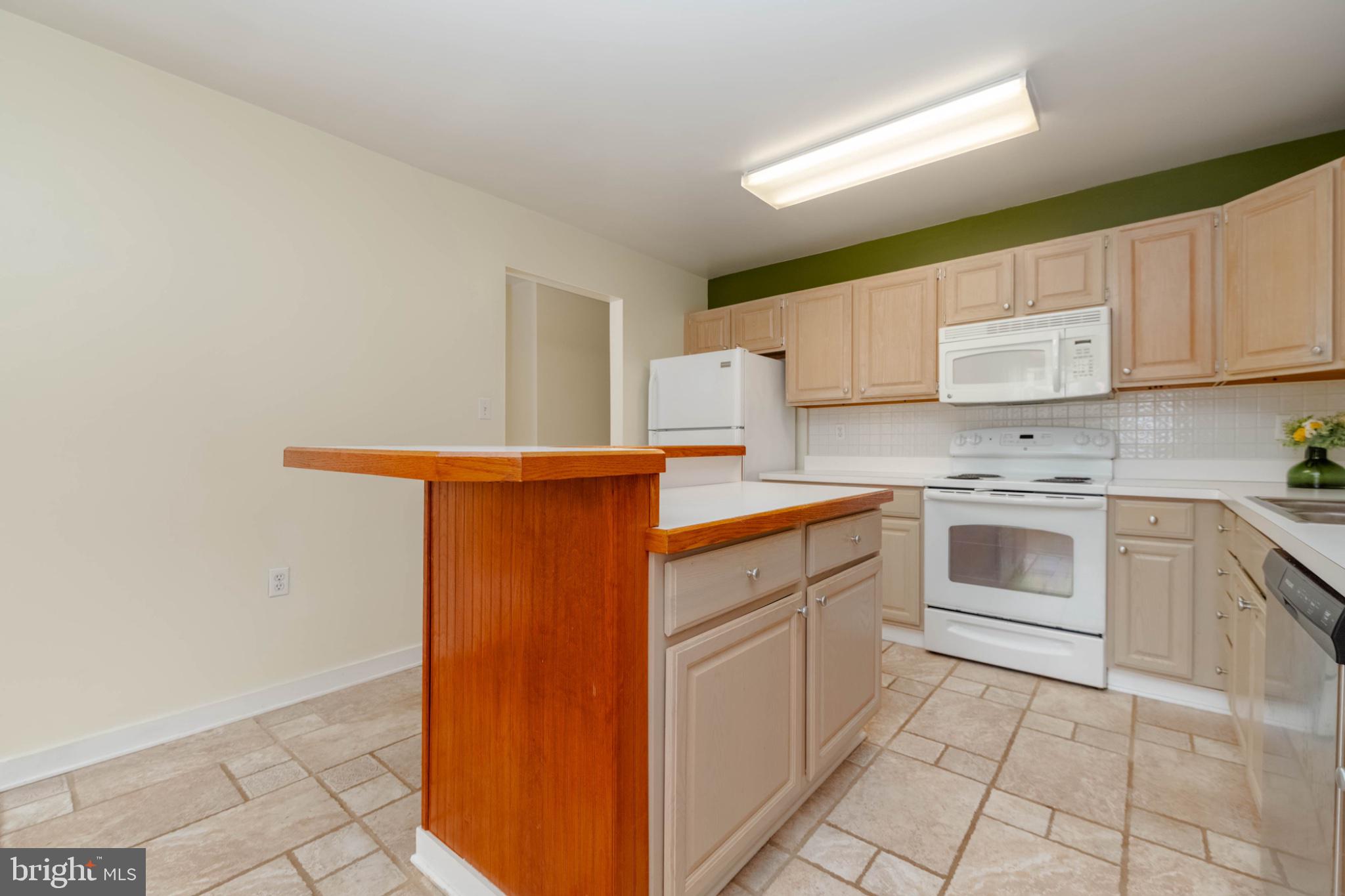 WESTVIEW MANOR - Residential