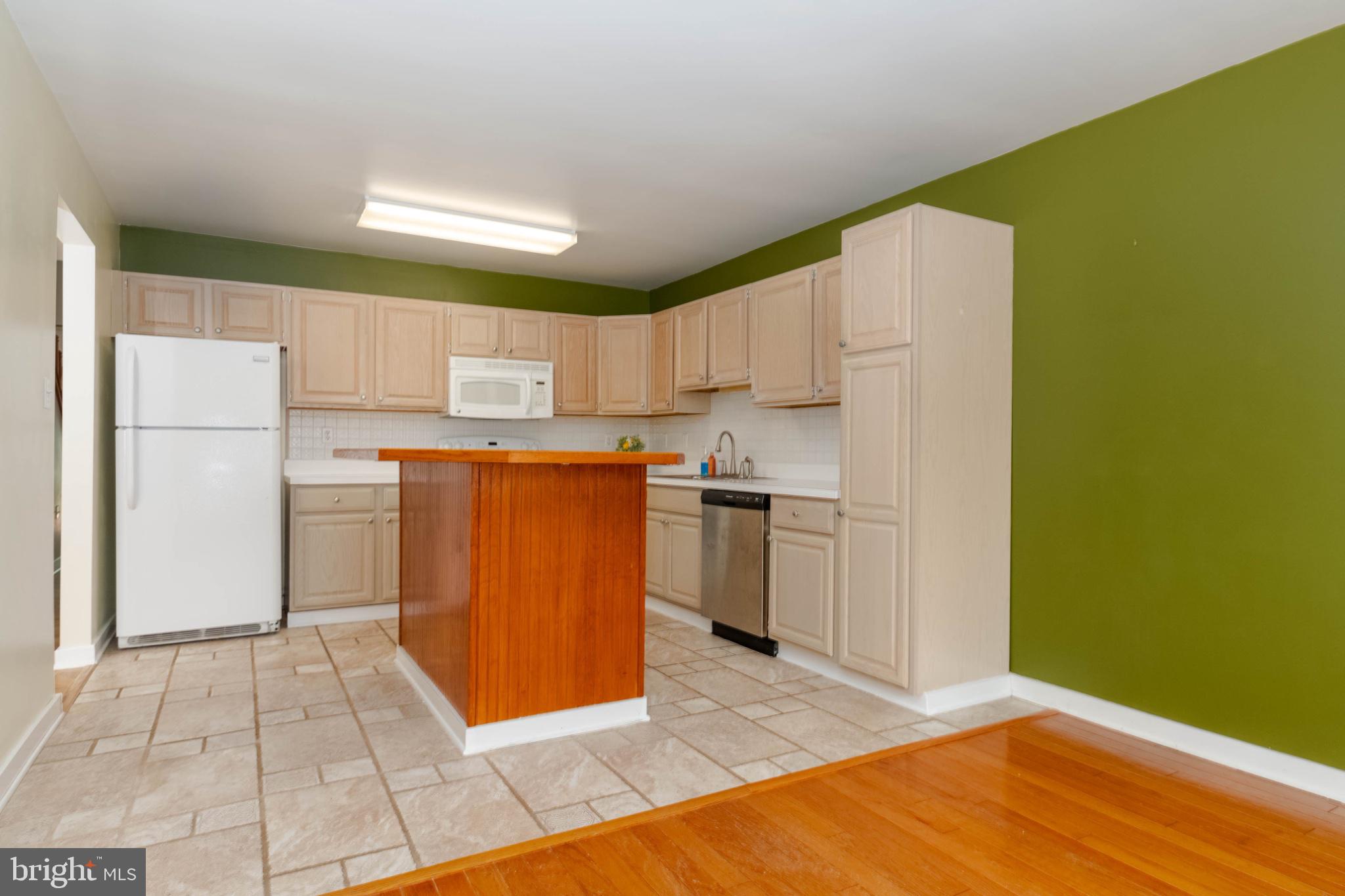 WESTVIEW MANOR - Residential