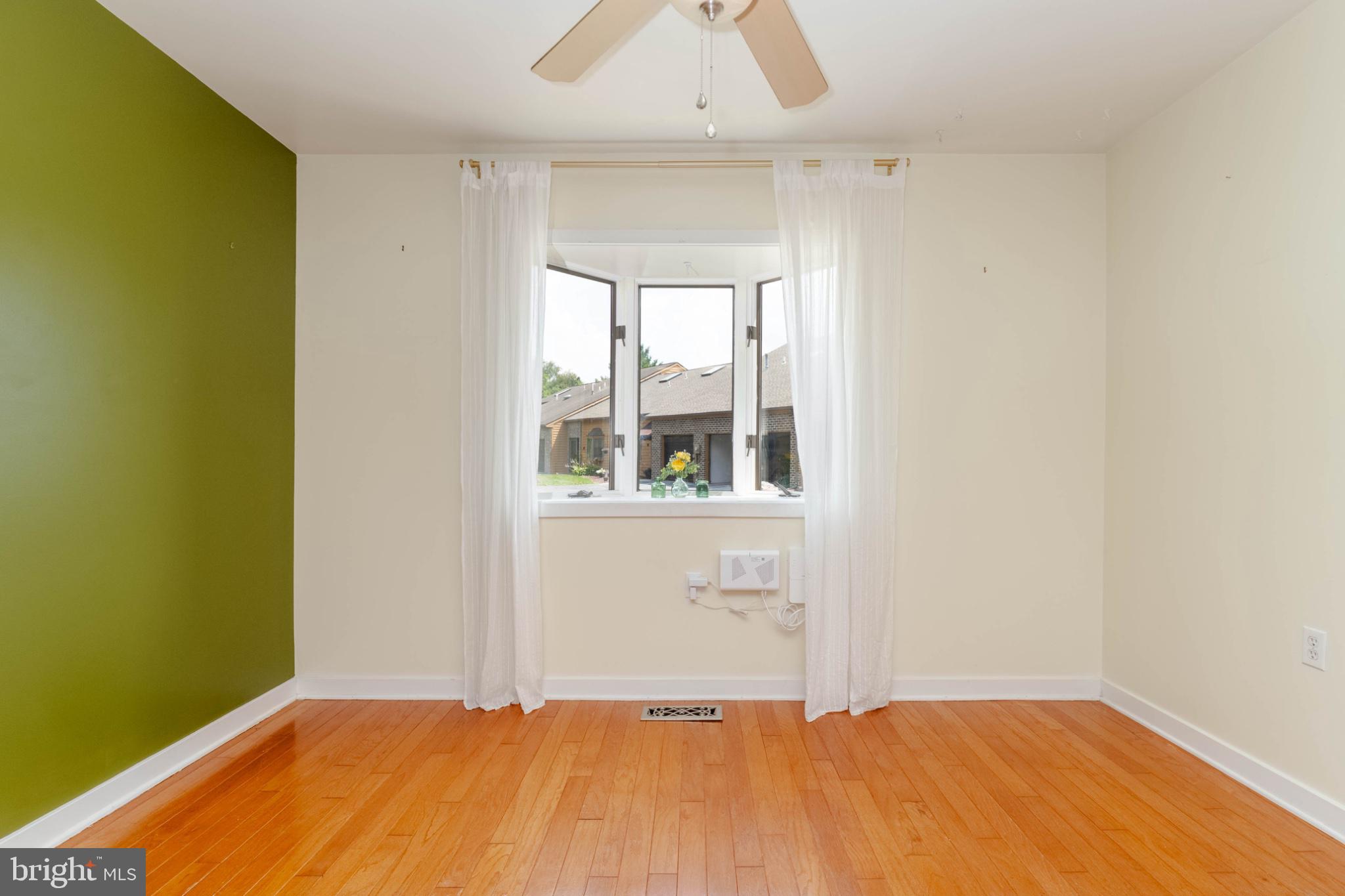 WESTVIEW MANOR - Residential