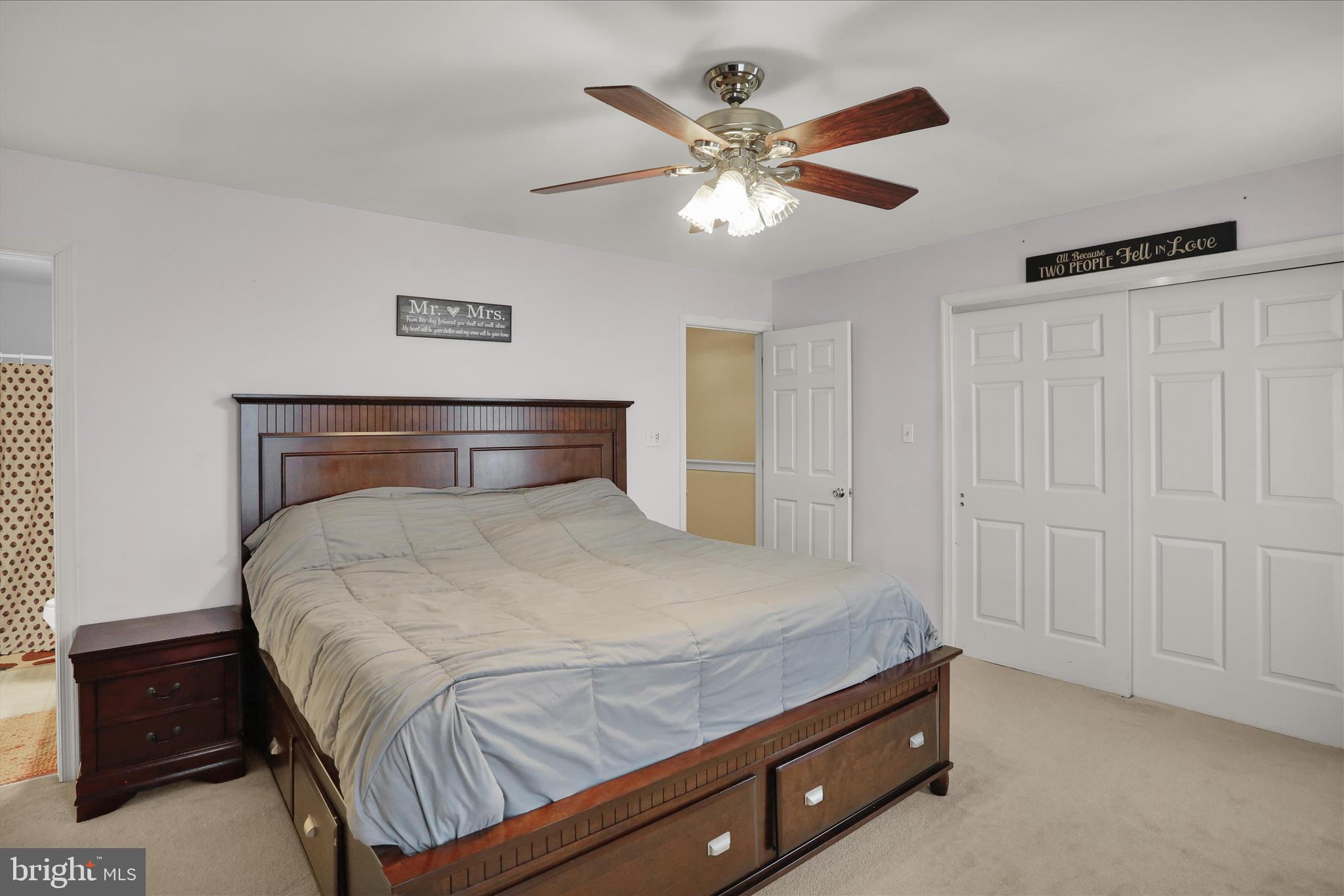 GOLDEN MANOR - Residential
