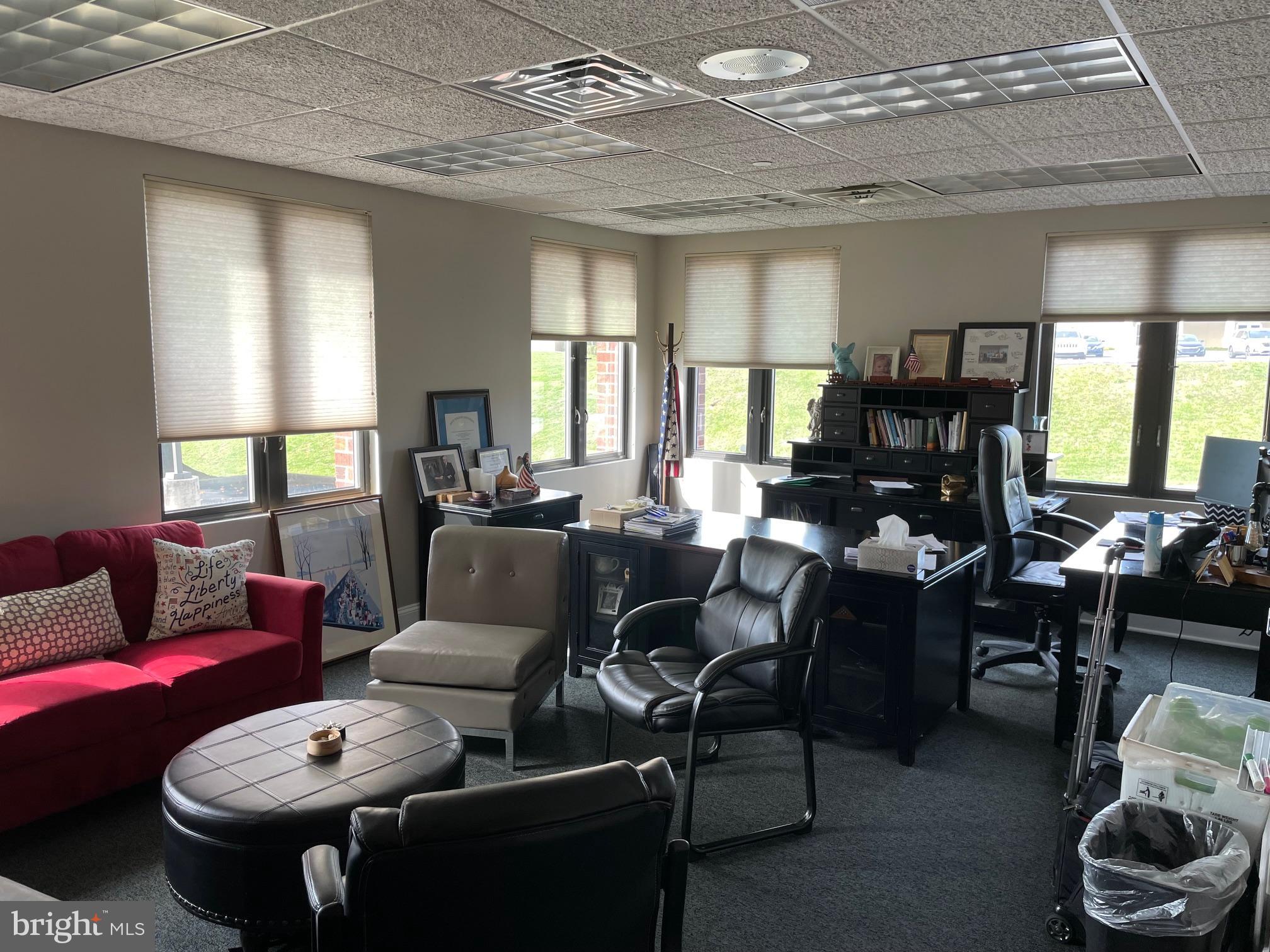FOXCROFT OFFICE BLDG - Commercial Lease