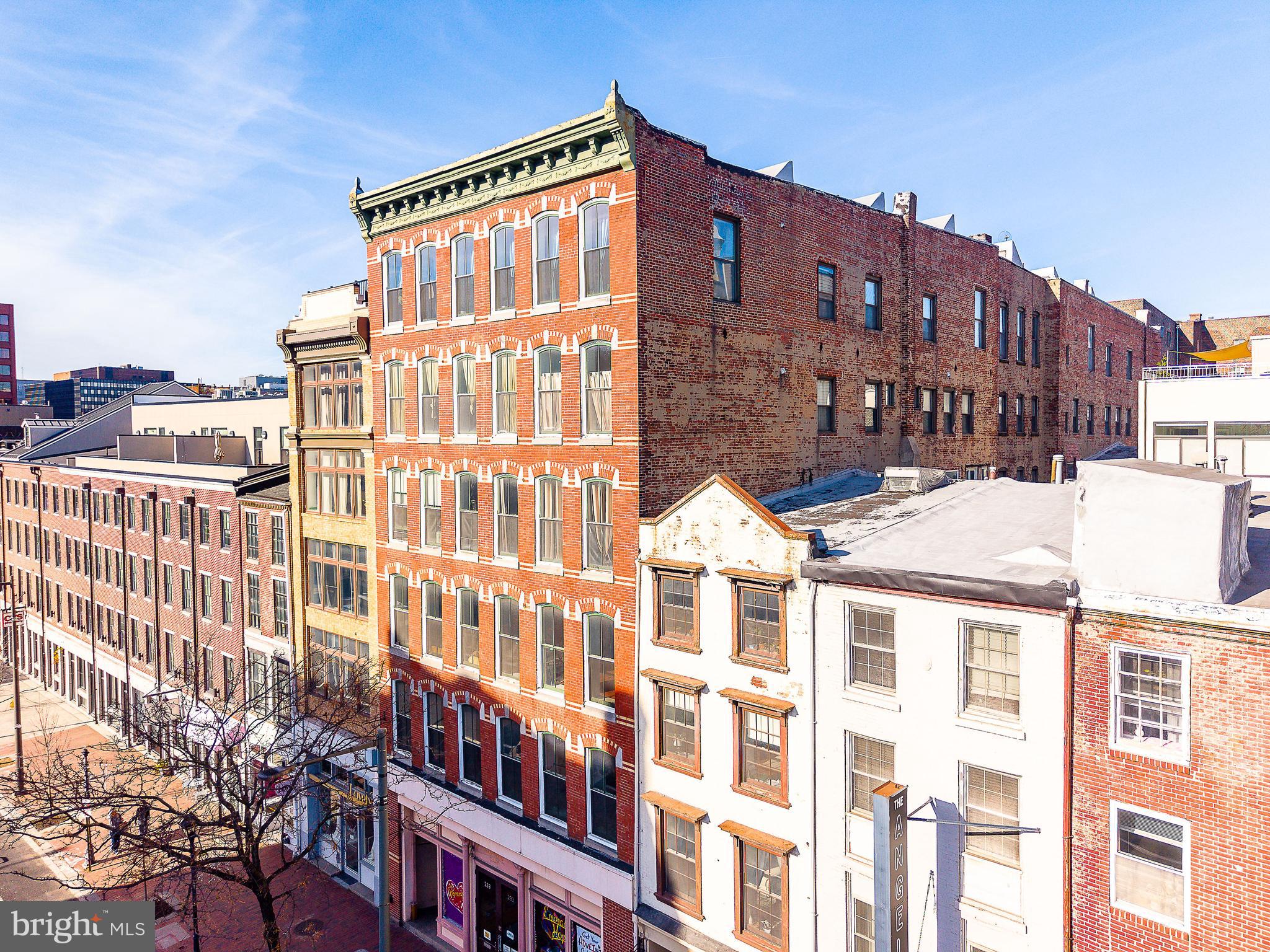 OLD CITY - Commercial Sale