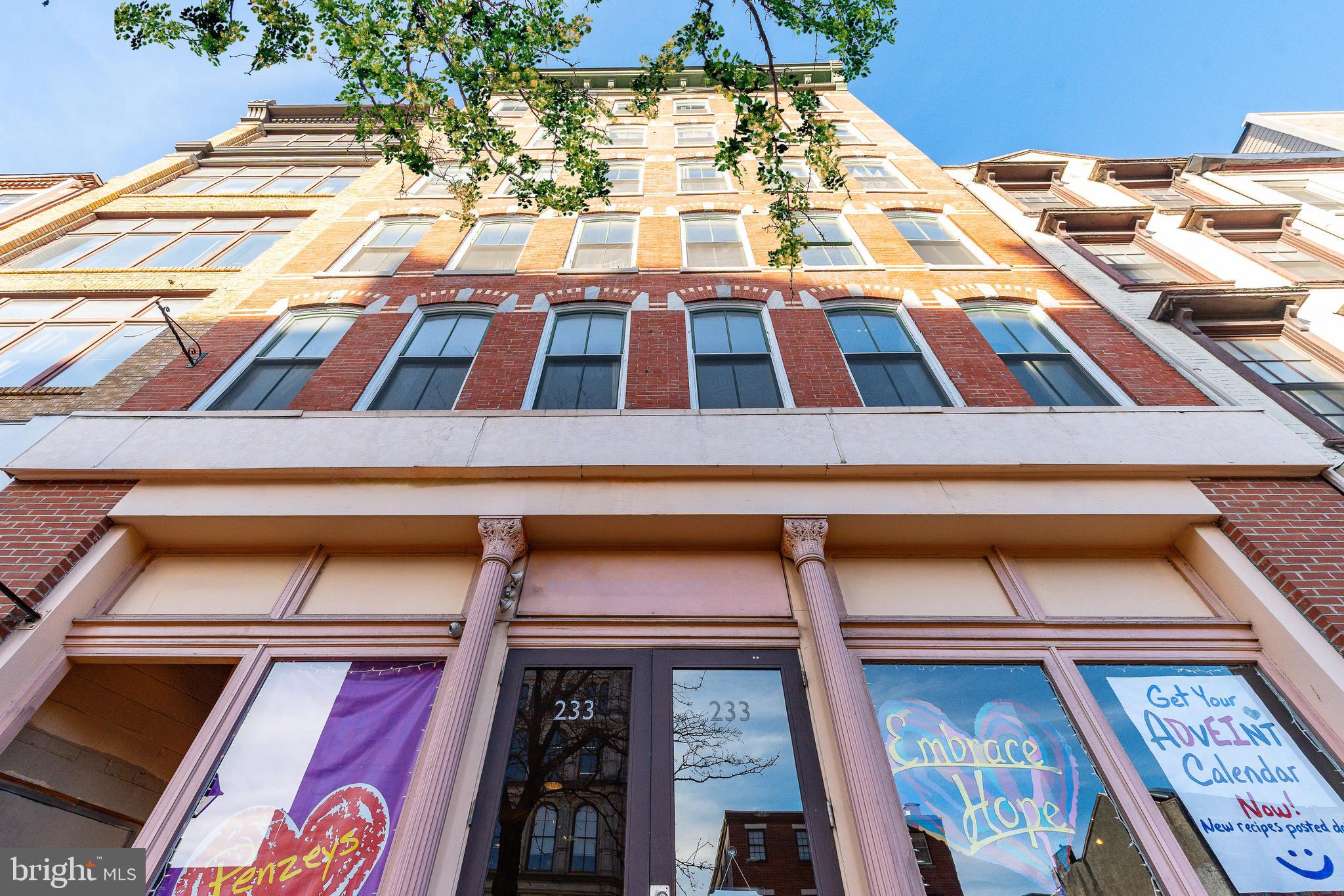 OLD CITY - Commercial Sale