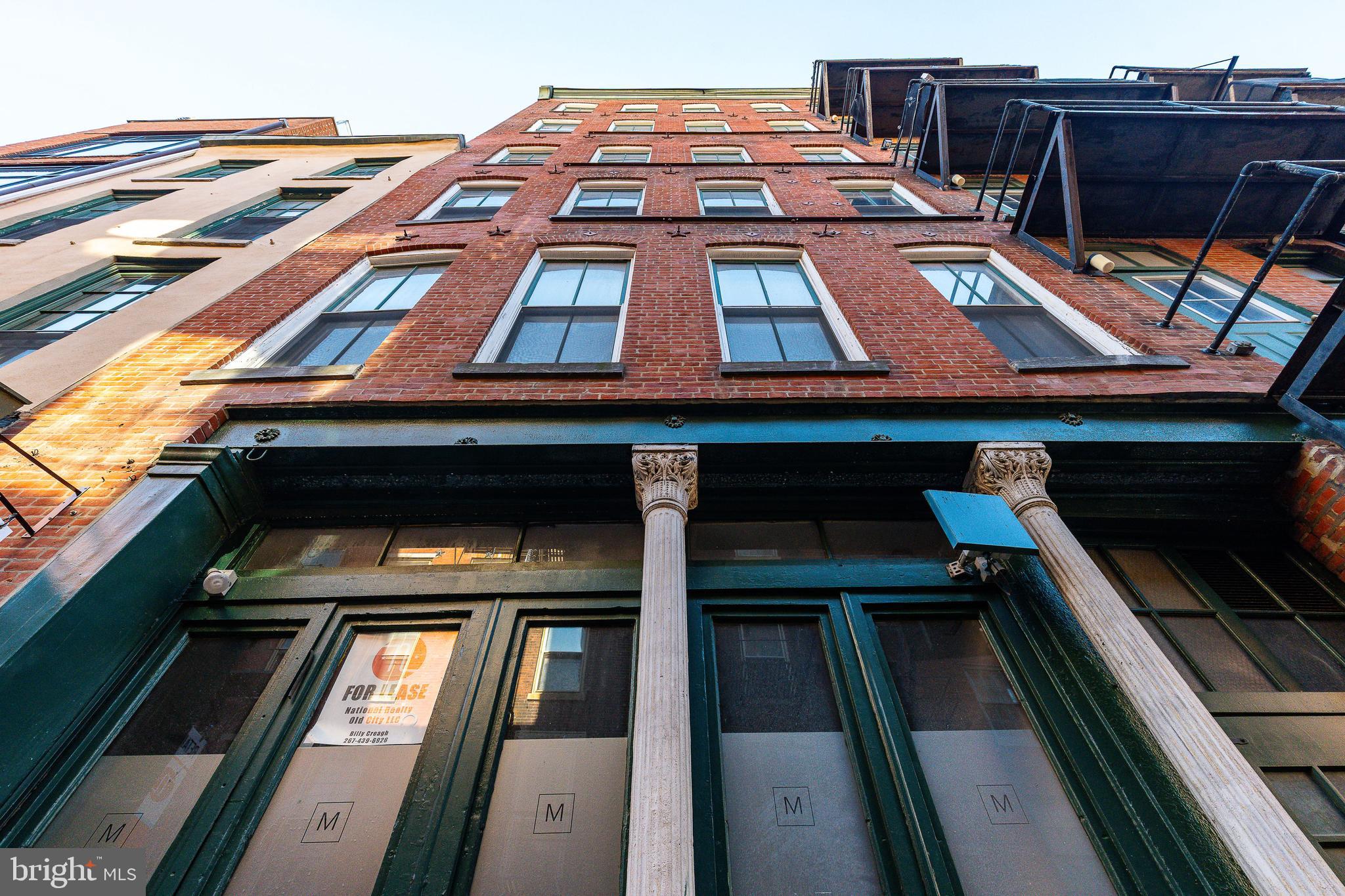 OLD CITY - Commercial Sale