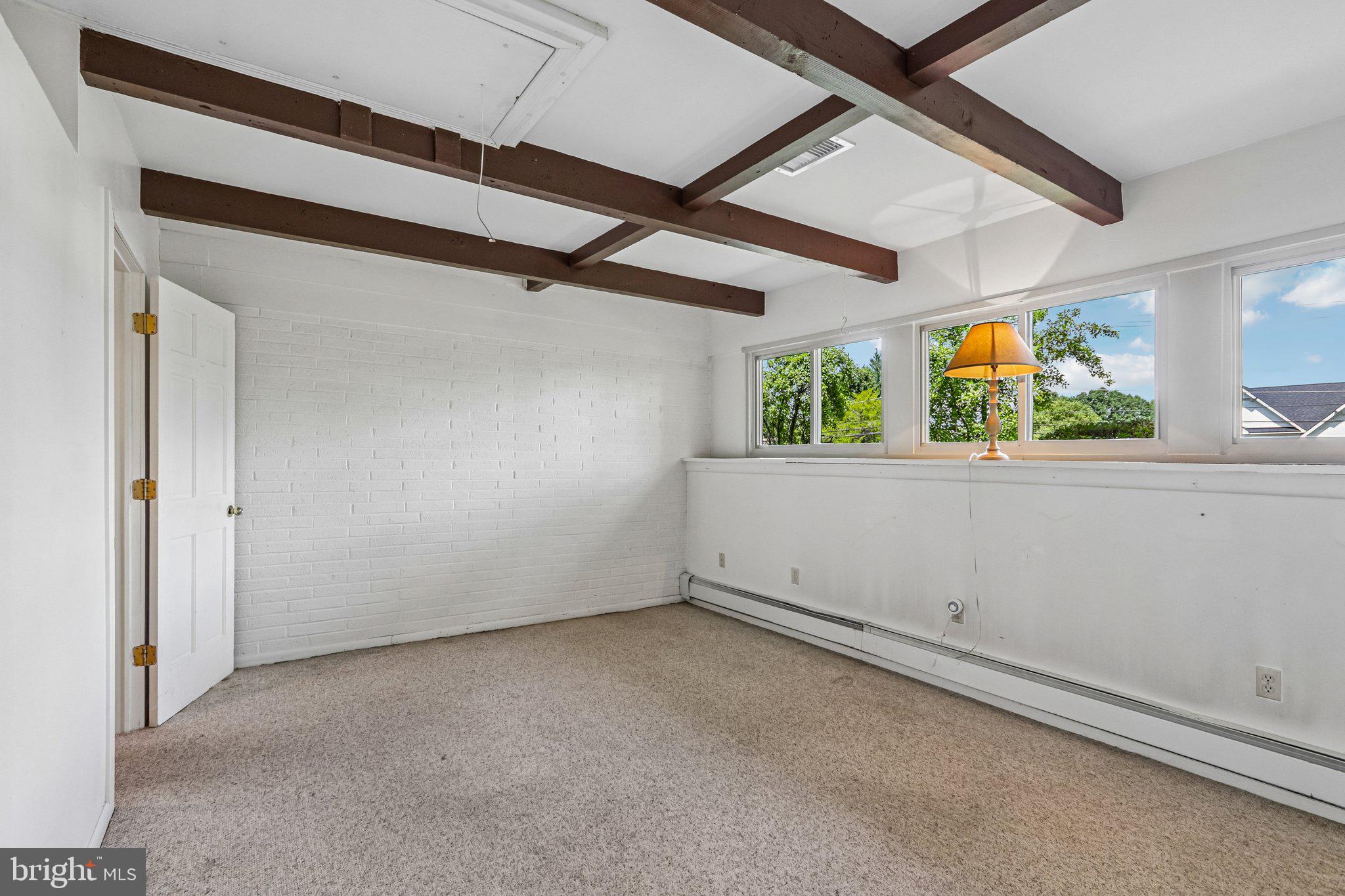 ROBERTS PARK - Residential
