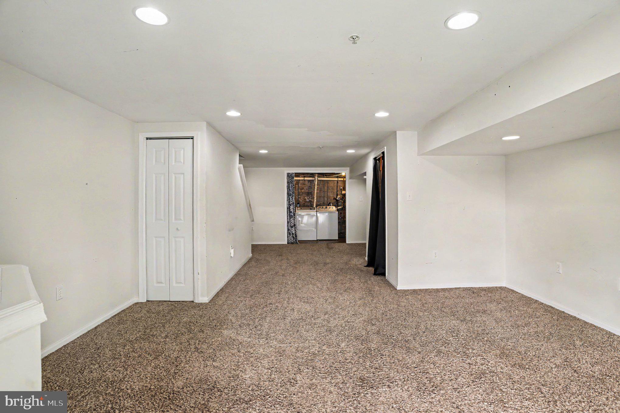 WASHINGTON WOODS - Residential