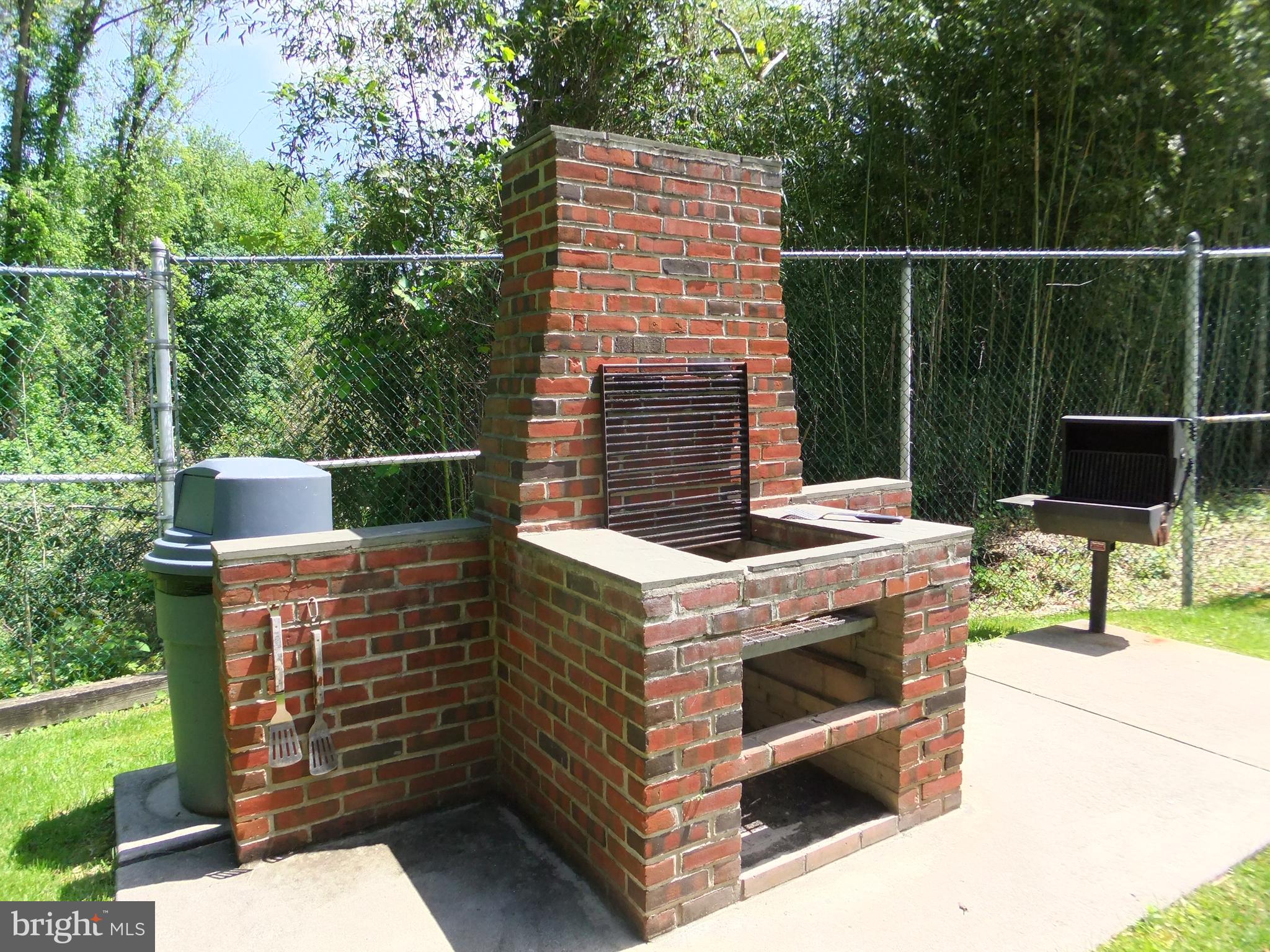 OAK HILL - Residential