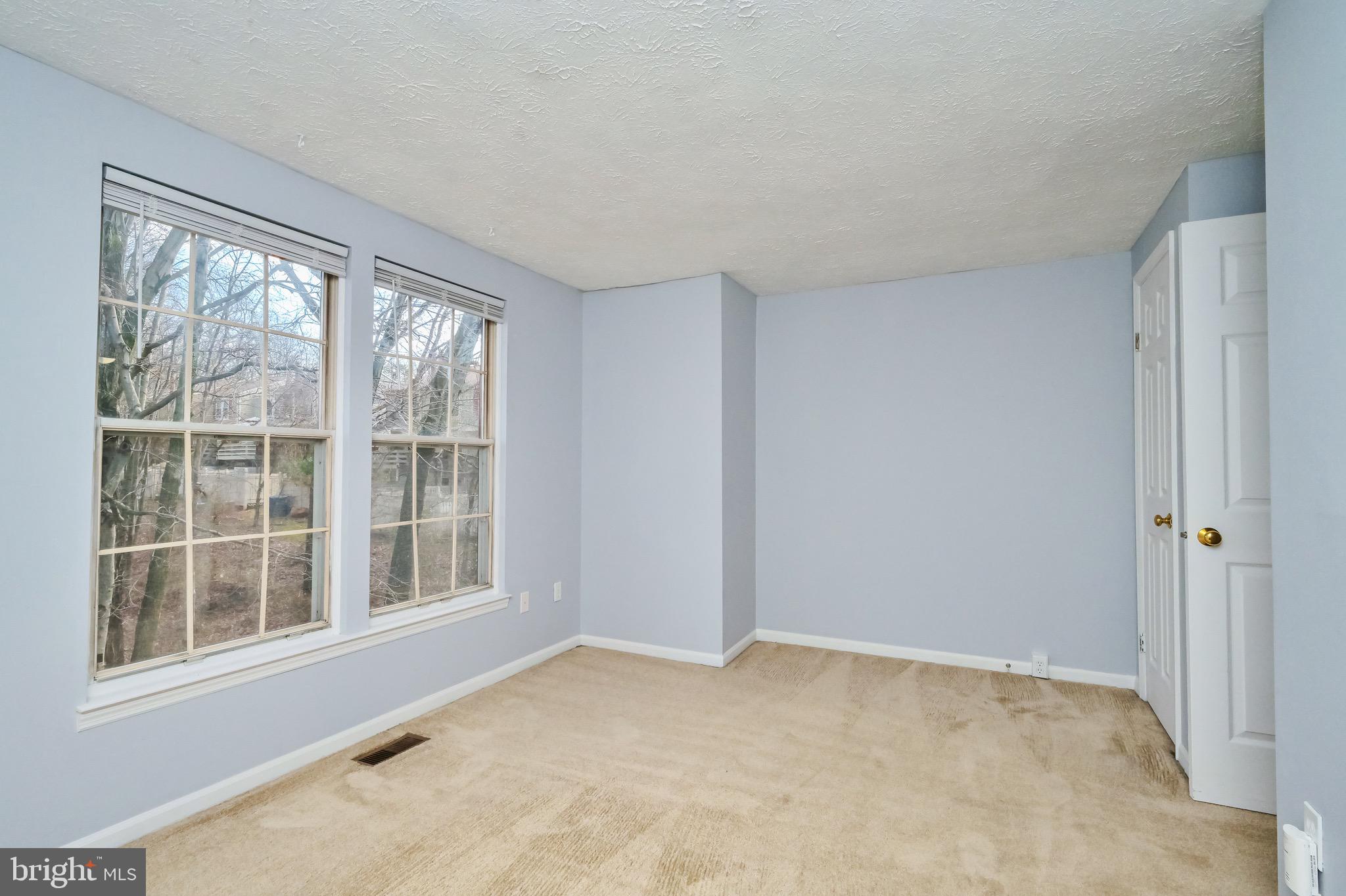 THORNHILL - Residential