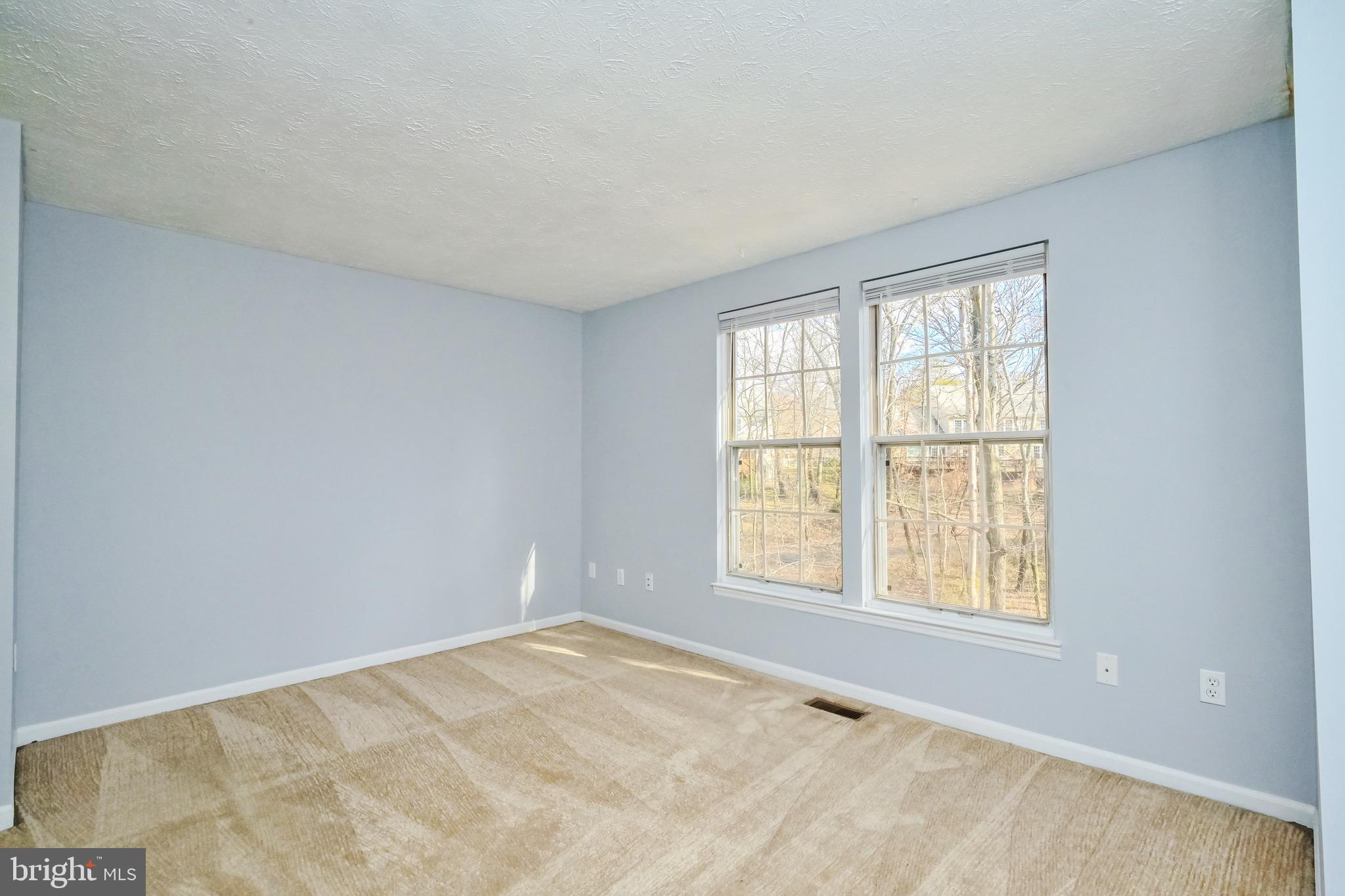 THORNHILL - Residential