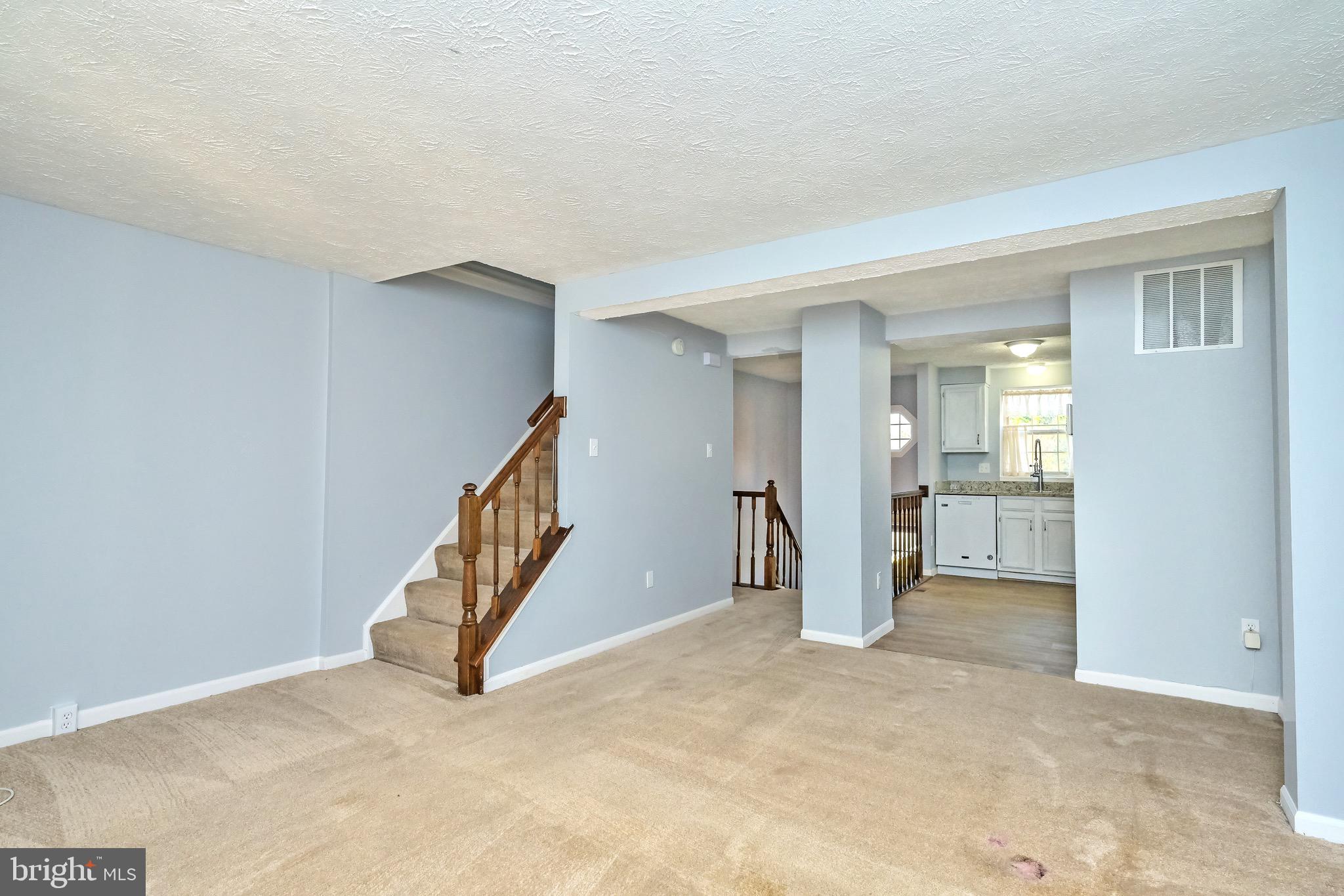 THORNHILL - Residential