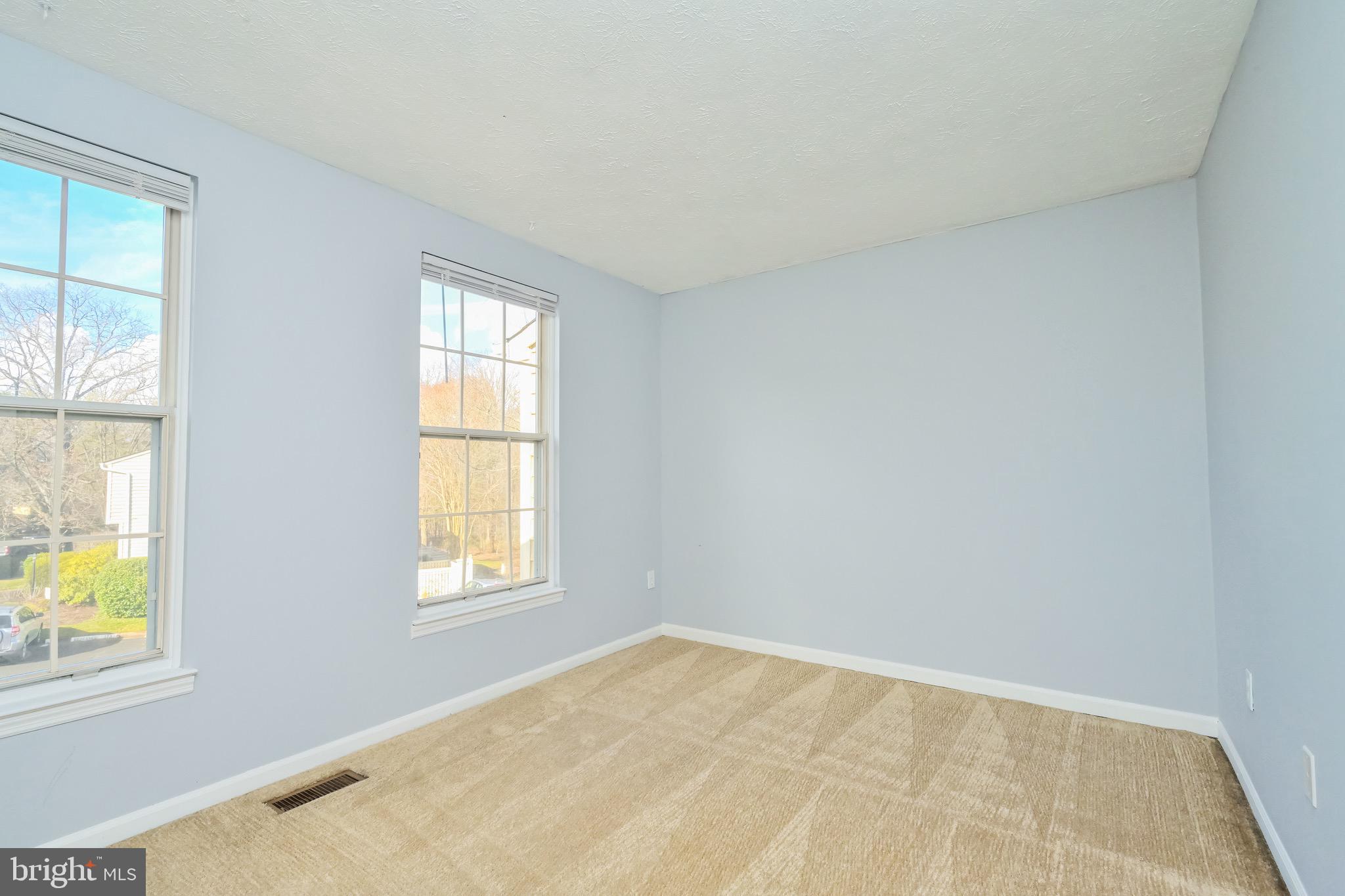 THORNHILL - Residential