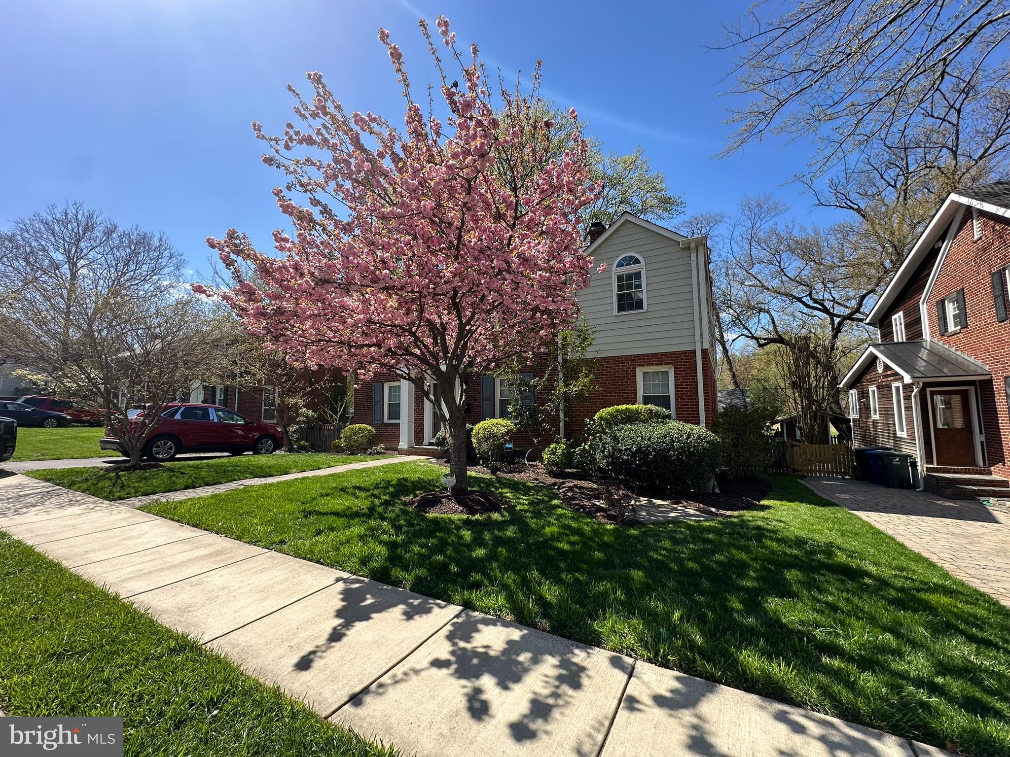 MADISON MANOR - Residential