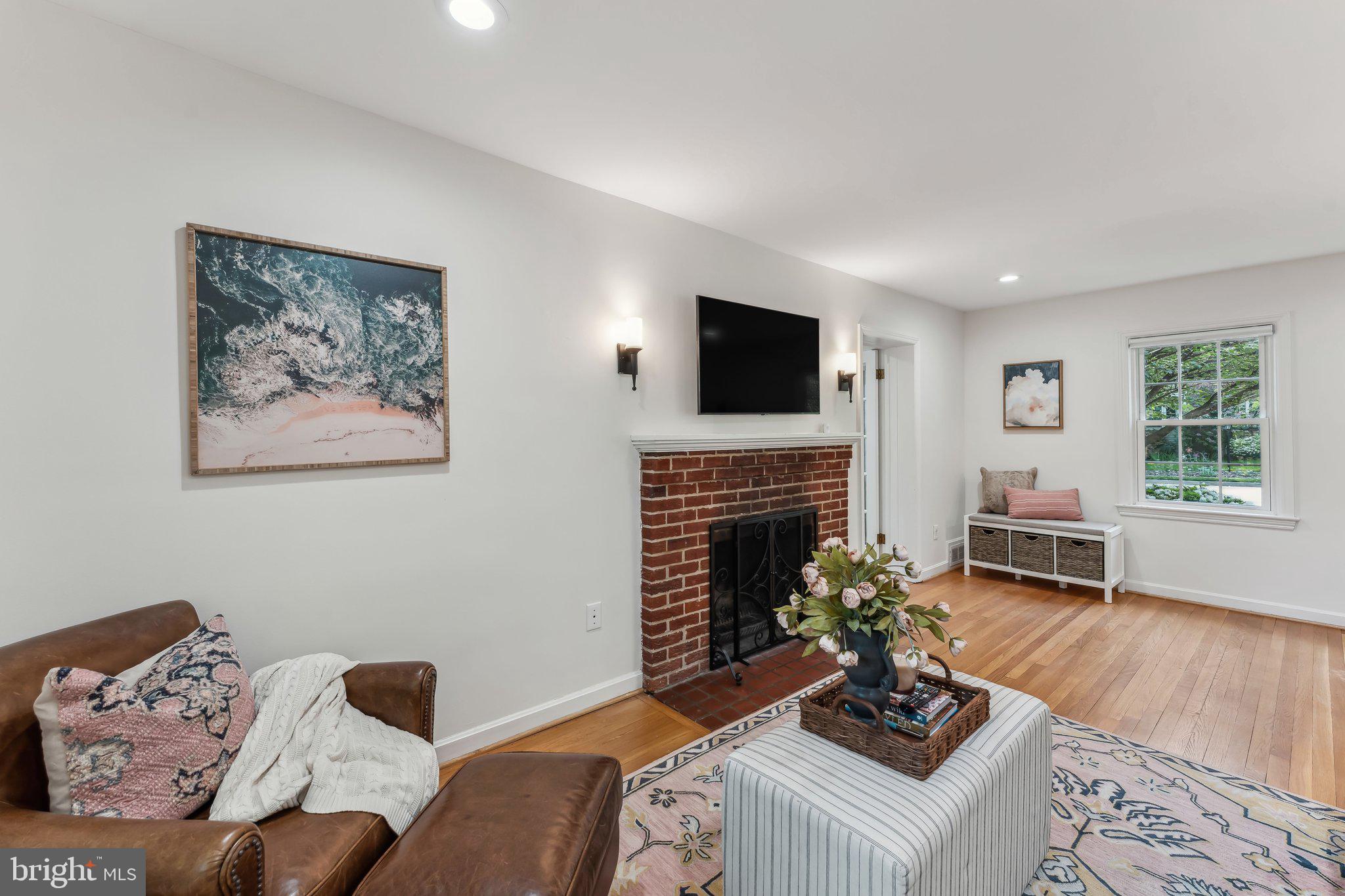 MADISON MANOR - Residential