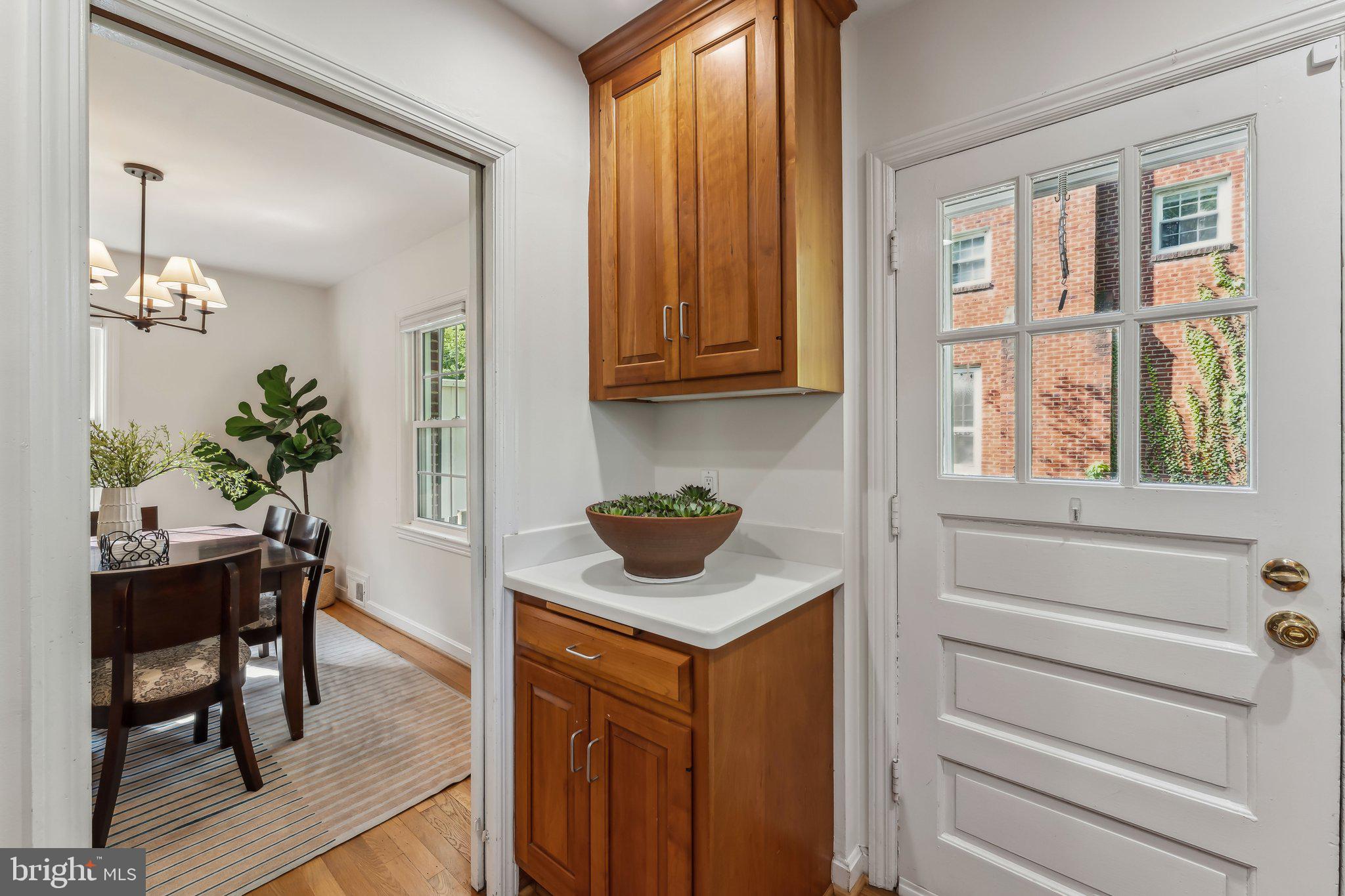 MADISON MANOR - Residential