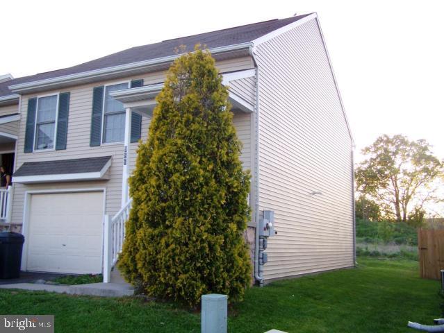 Great townhome for the first time homebuyer or downsizing! Close to downtown Lancaster and Millersville College, Own this home for less than most rents. The lower family room could be converted into 3rd bedroom, has sliding glass doors onto patio. Plenty of parking off Street and on.