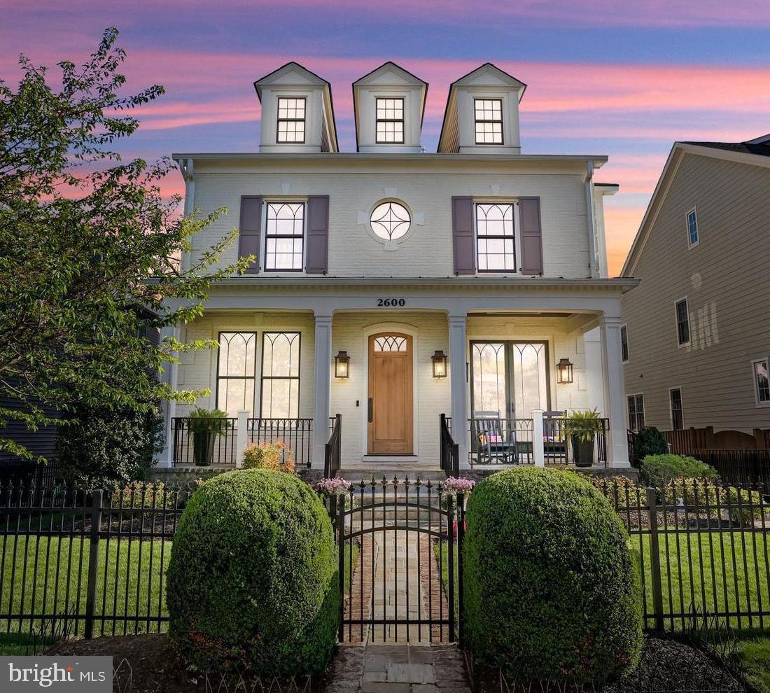 CLARENDON - Residential