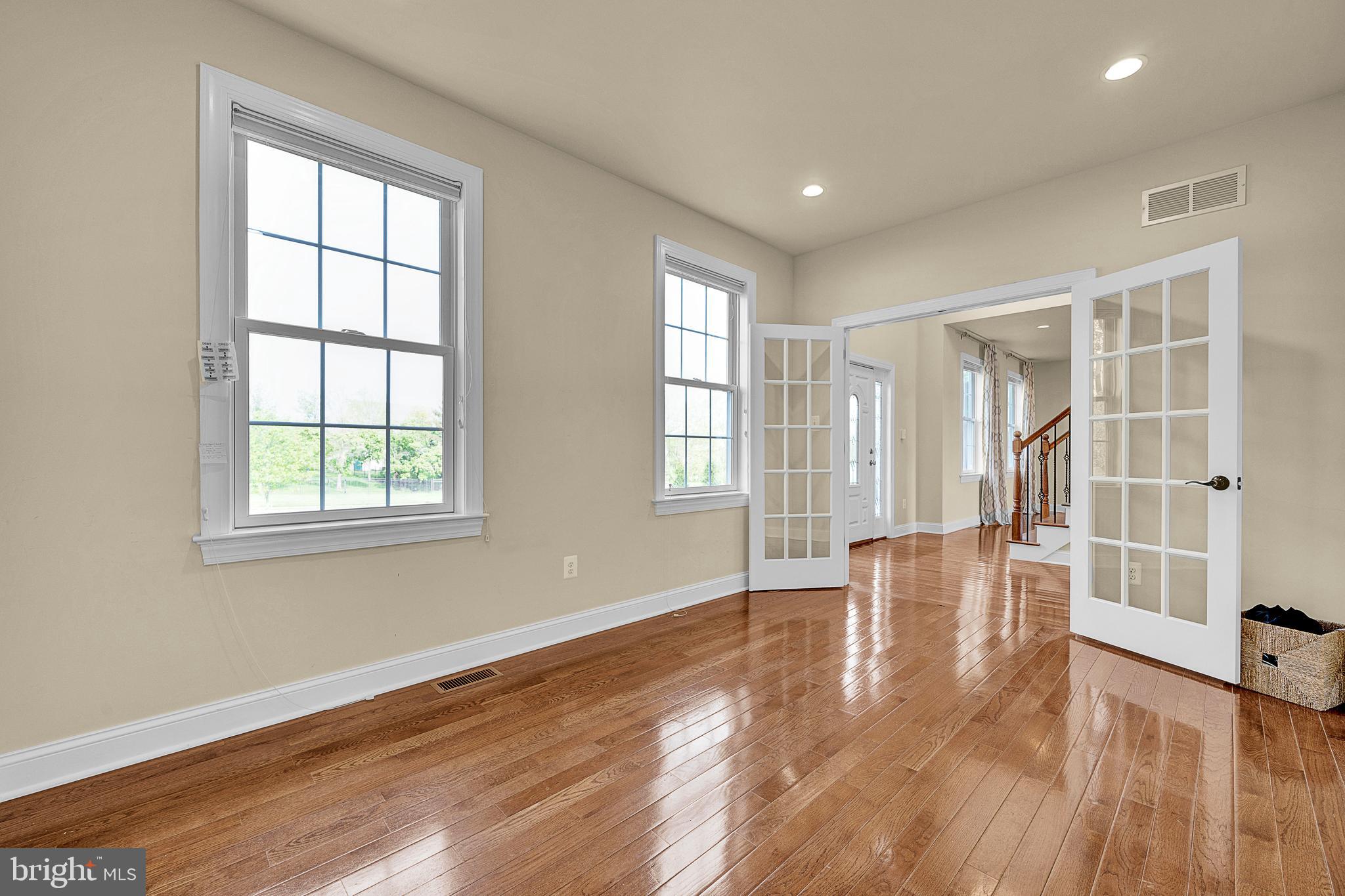 NORTH POINTE - Residential