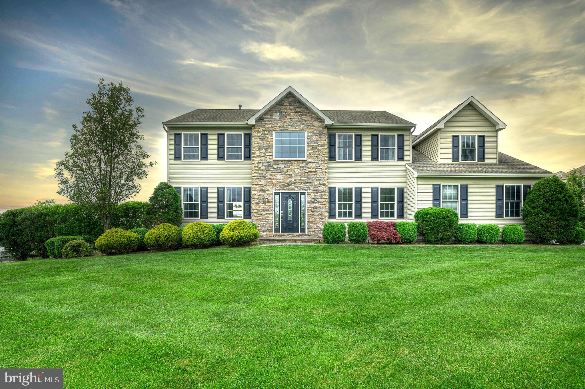 NORTH POINTE - Residential
